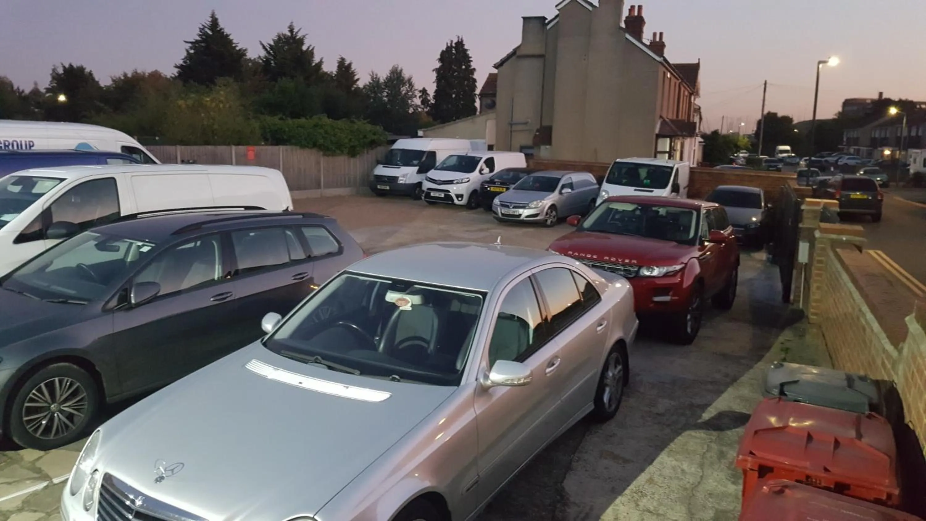 Area and facilities in Airport Guest House