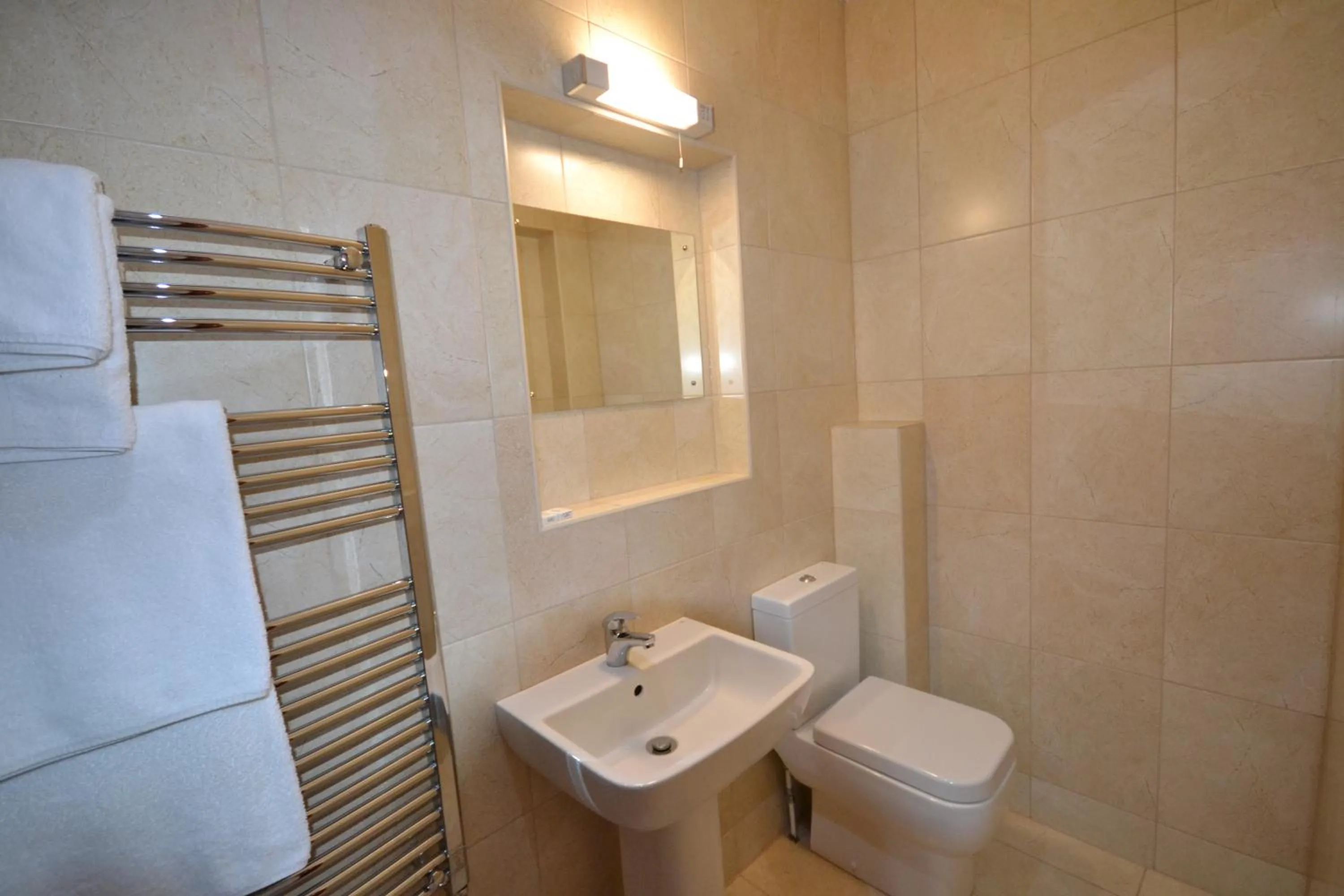 Toilet in Airport Guest House