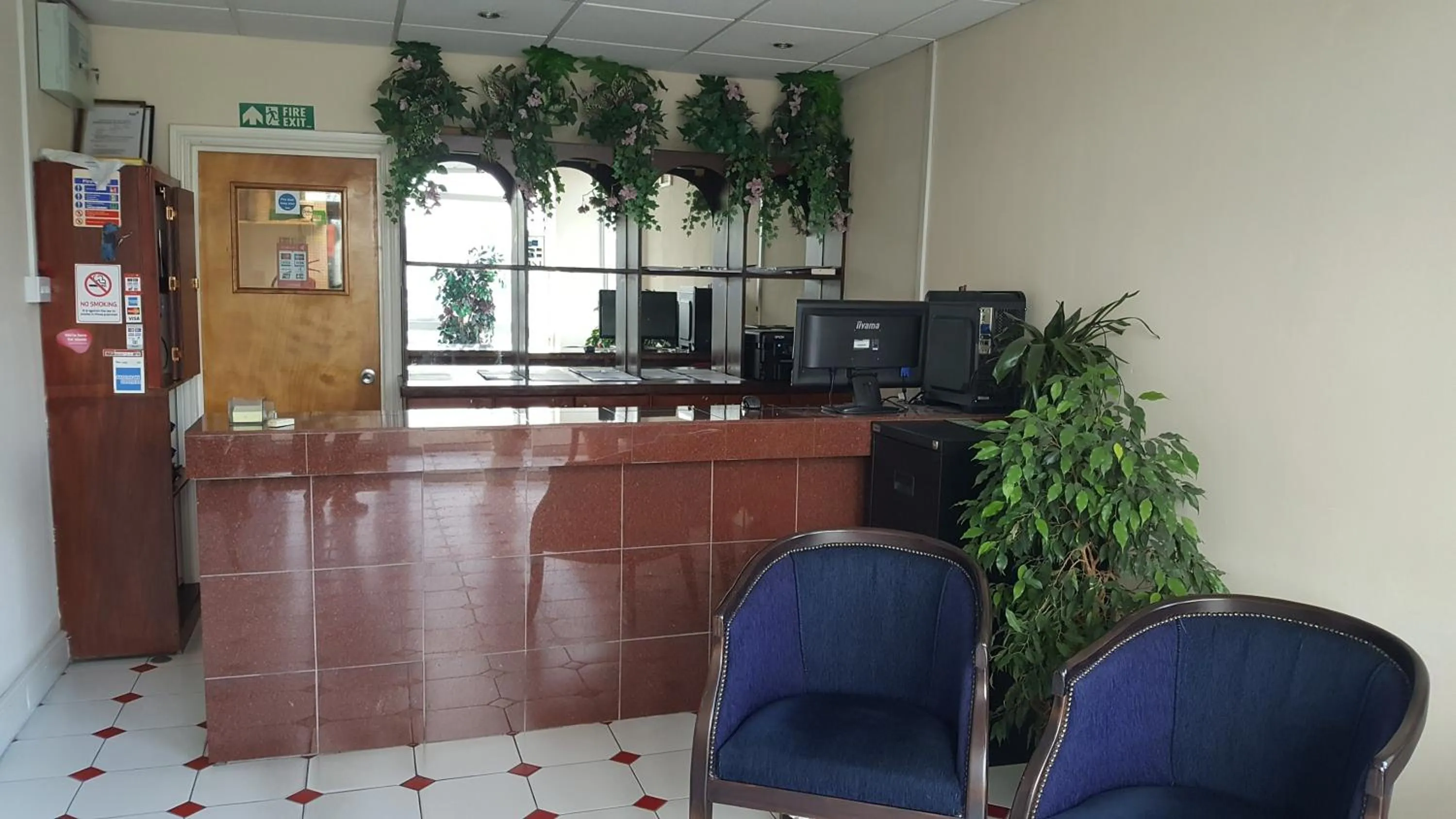 Lobby or reception in Airport Guest House