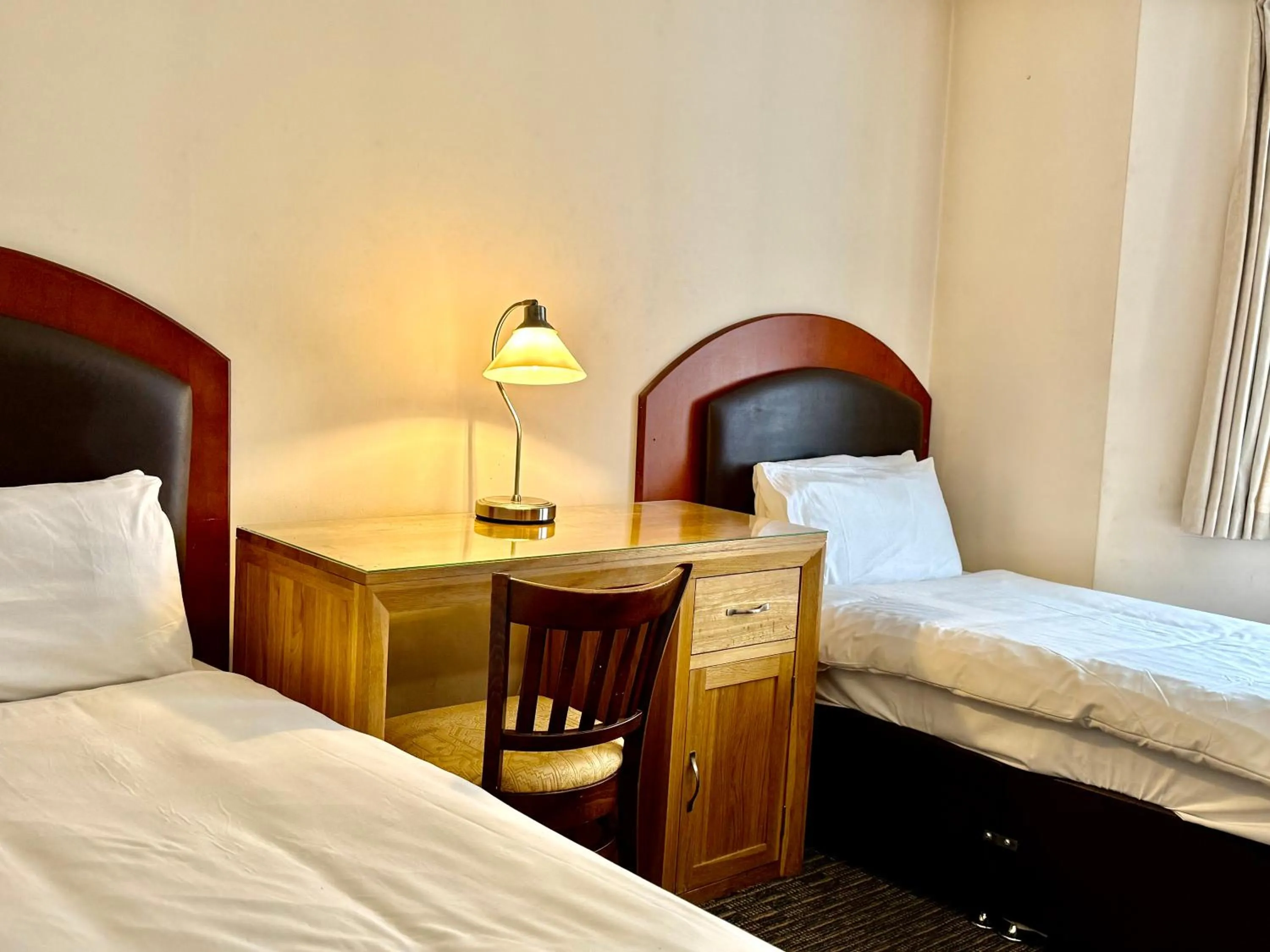 Bedroom, Bed in Airport Guest House