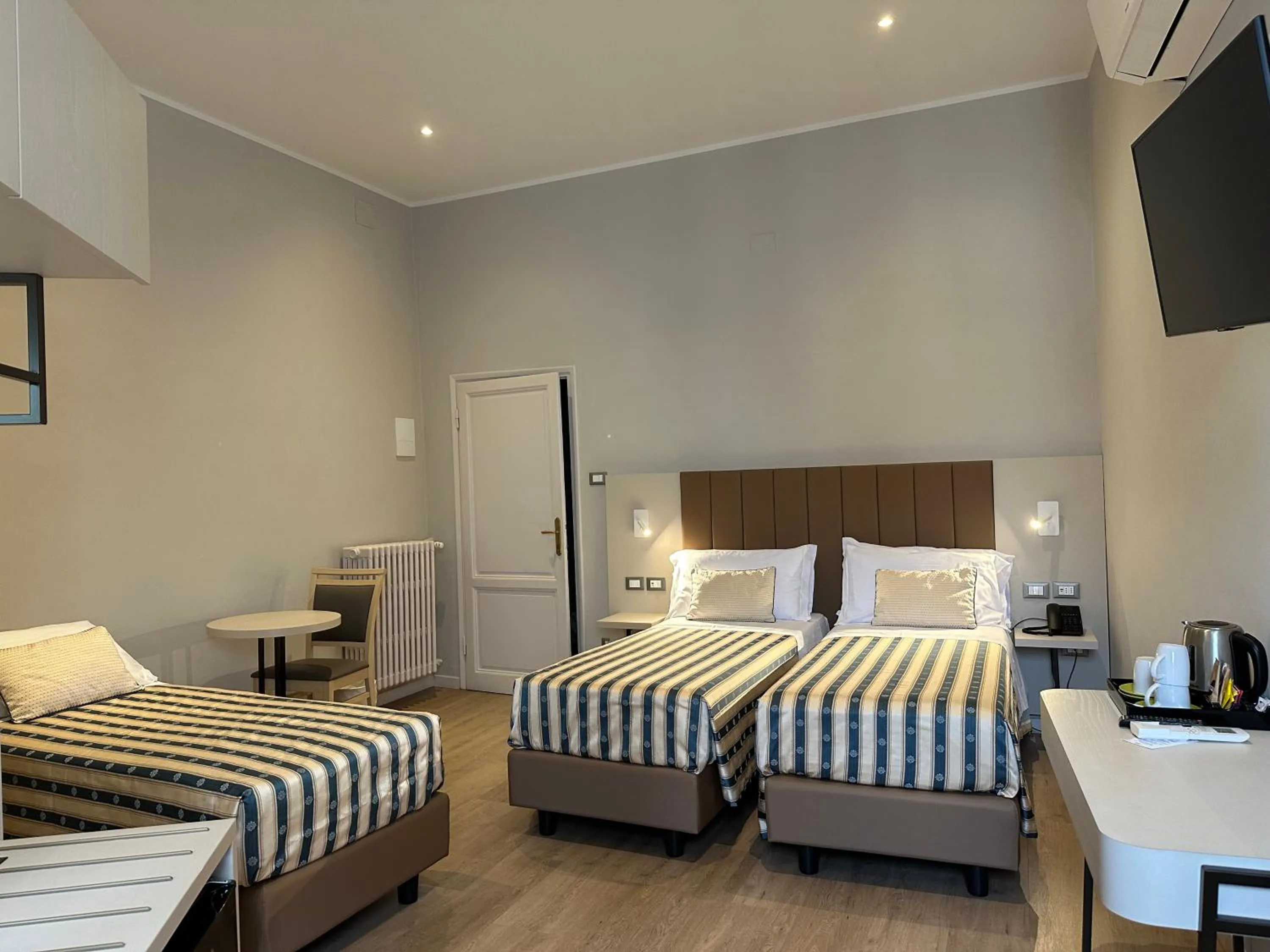 Bed in Hotel Giappone