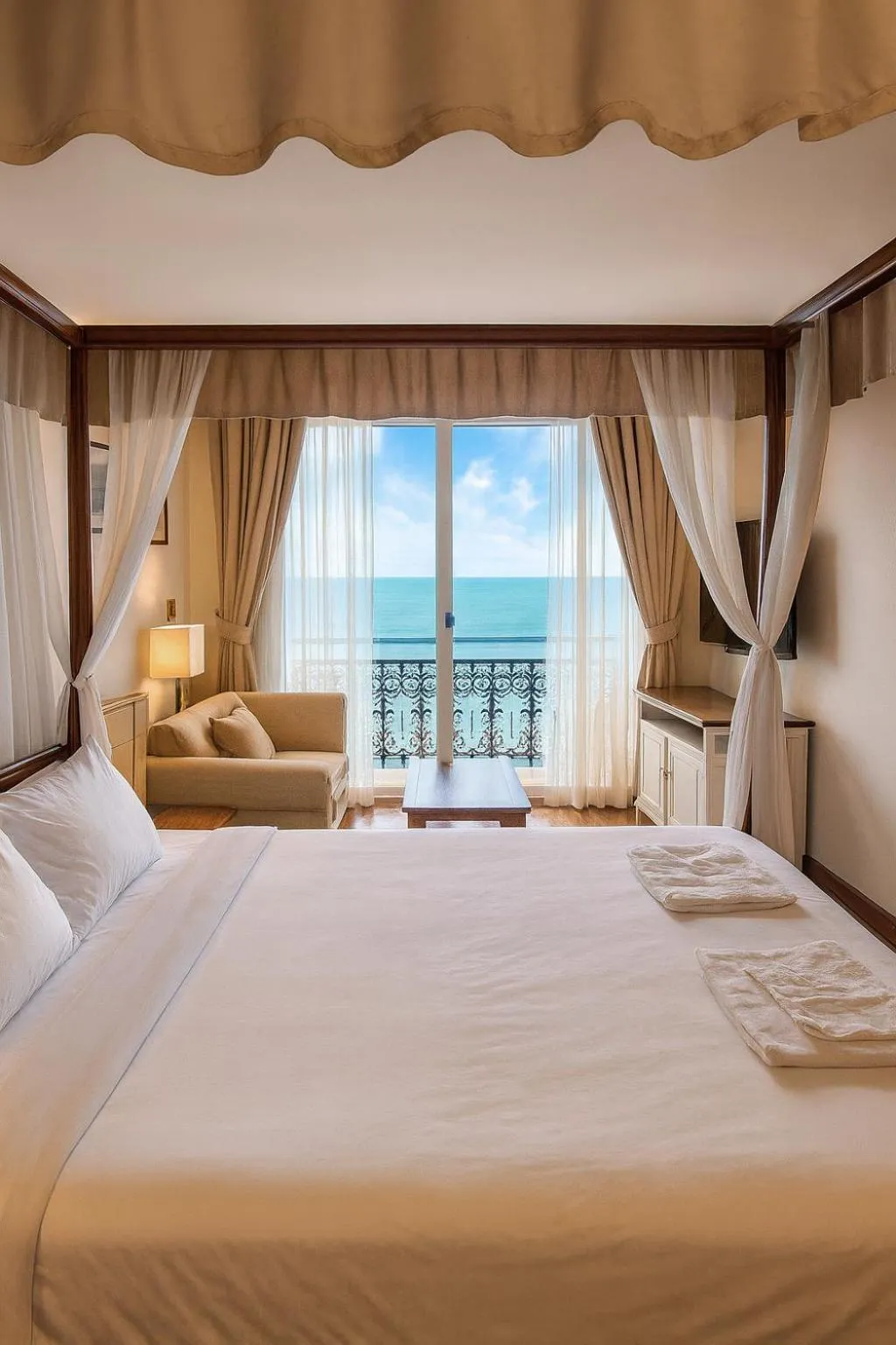 Bed in Orchid Hotel and Spa Kalim Bay