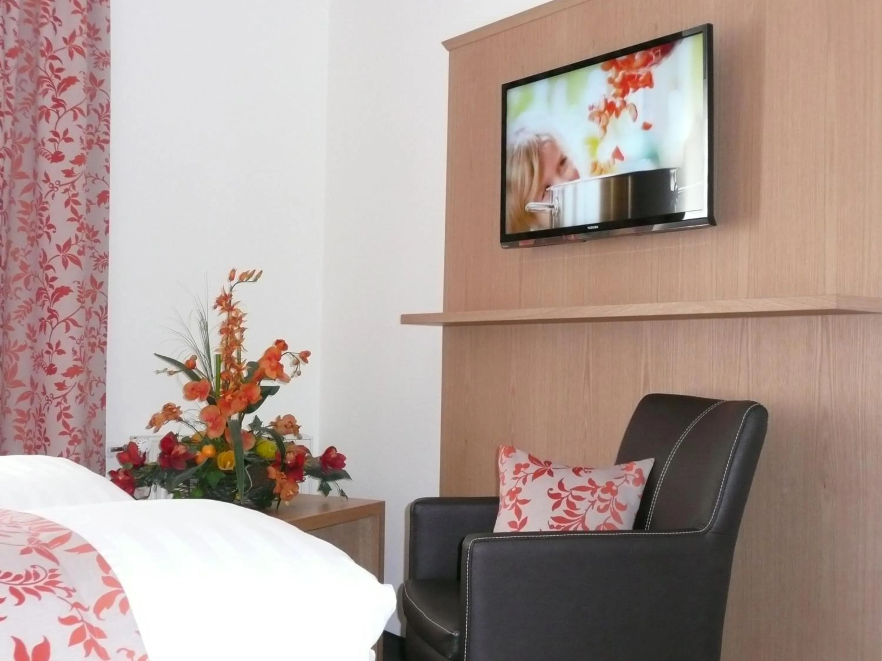 Bedroom, Bed in Hotel Garni Rheinpracht