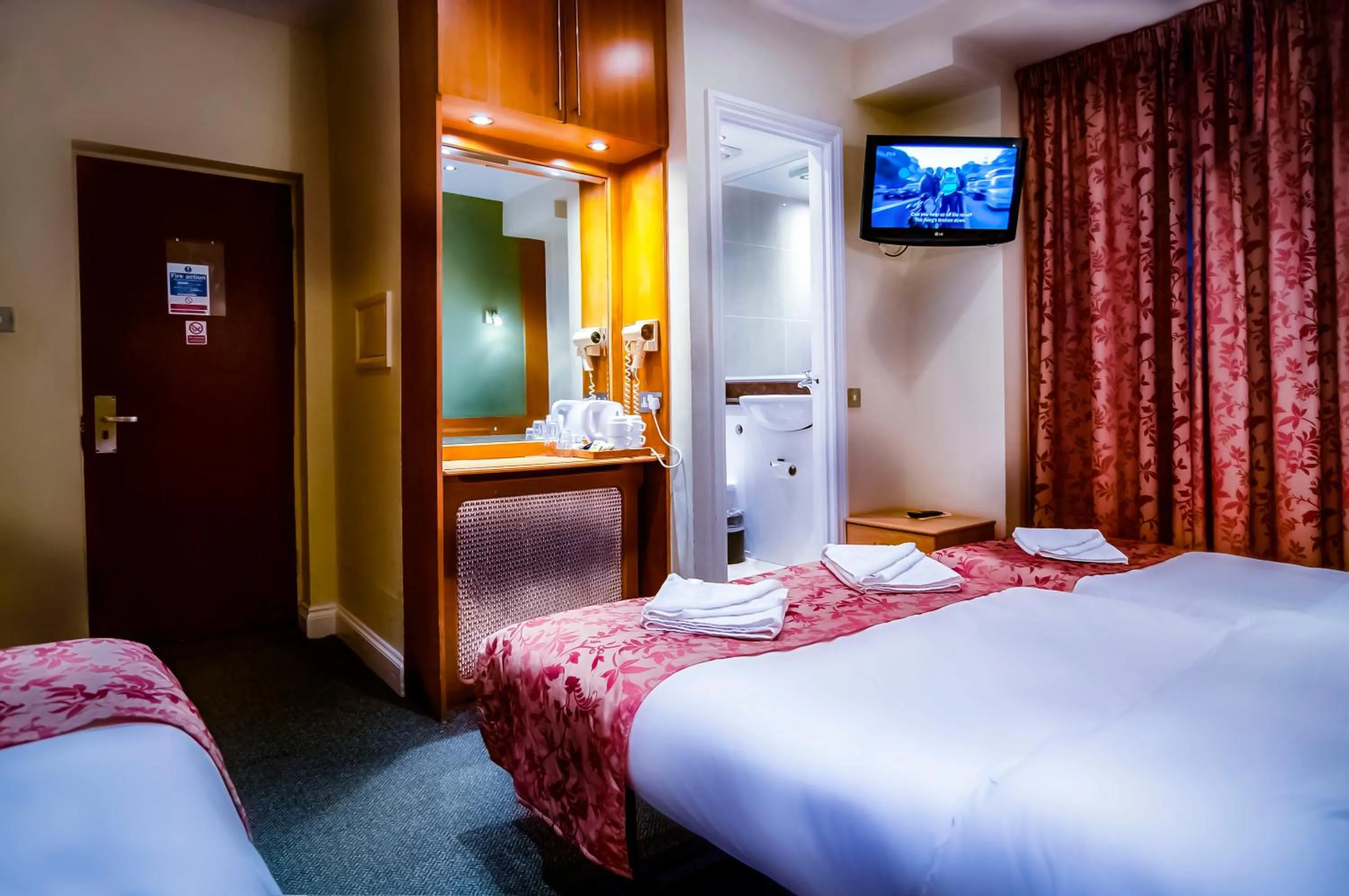 Bed in Westbury Hotel