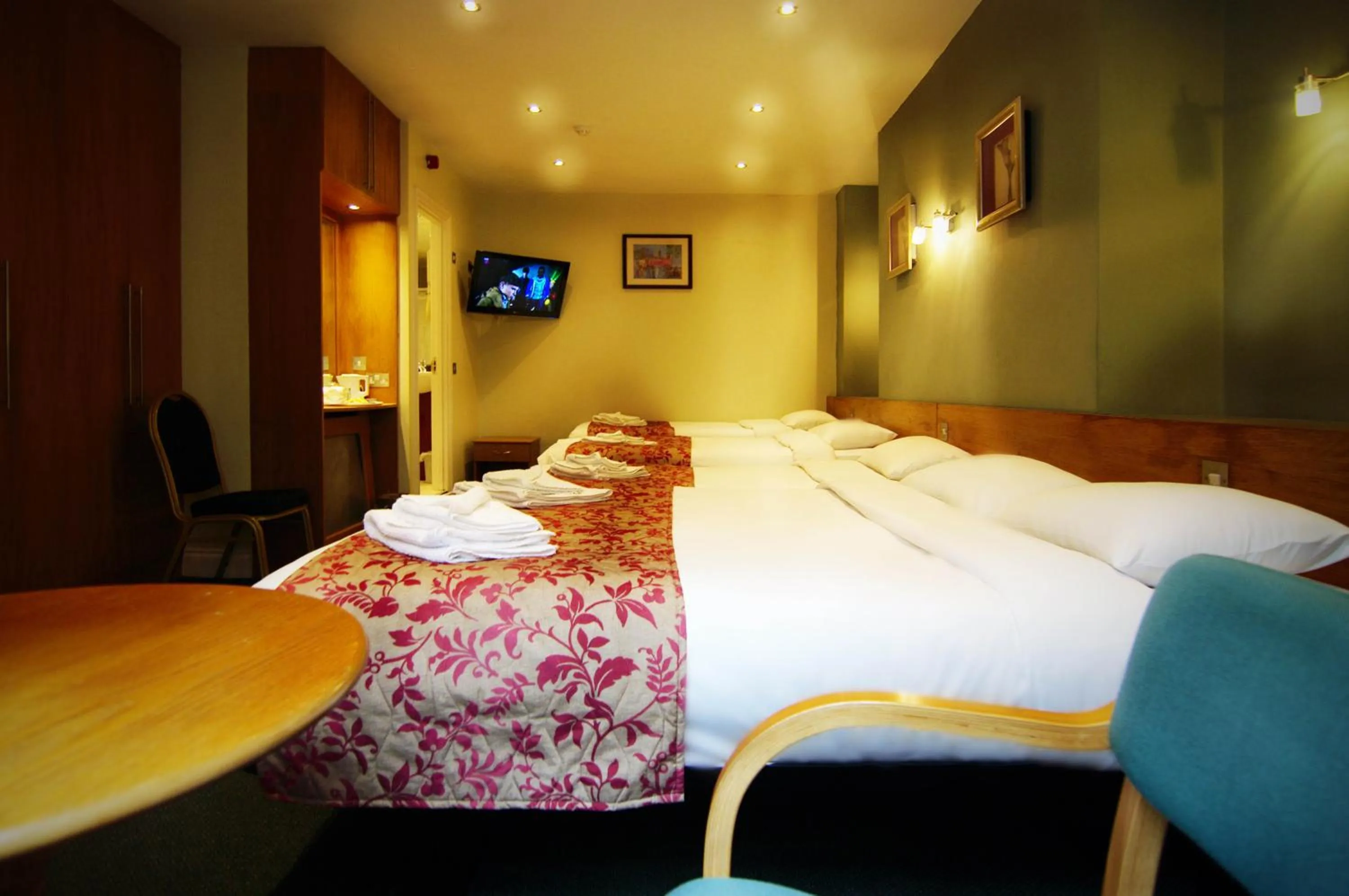 Bed in Westbury Hotel