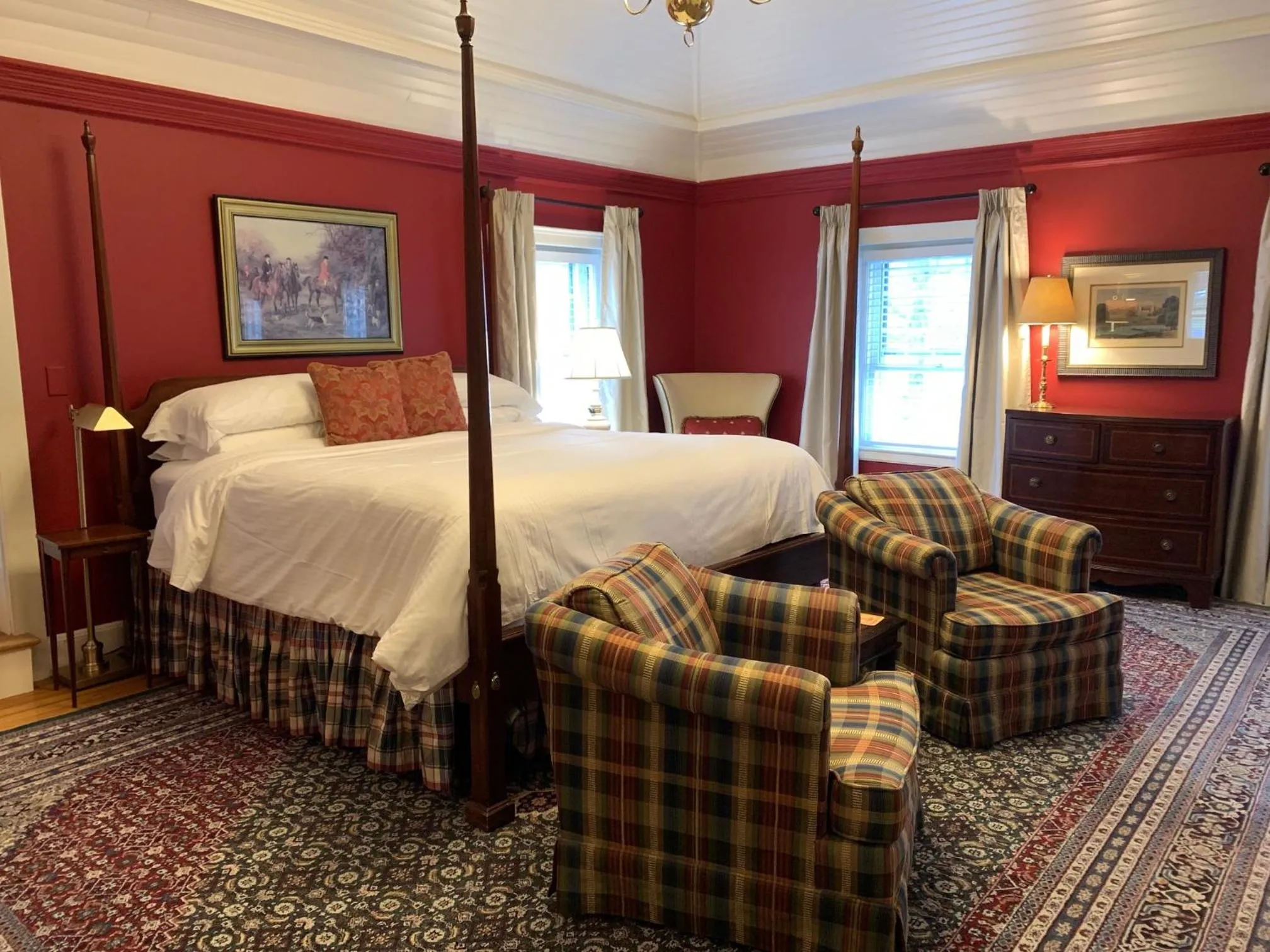 Bed in The INN at Ormsby Hill