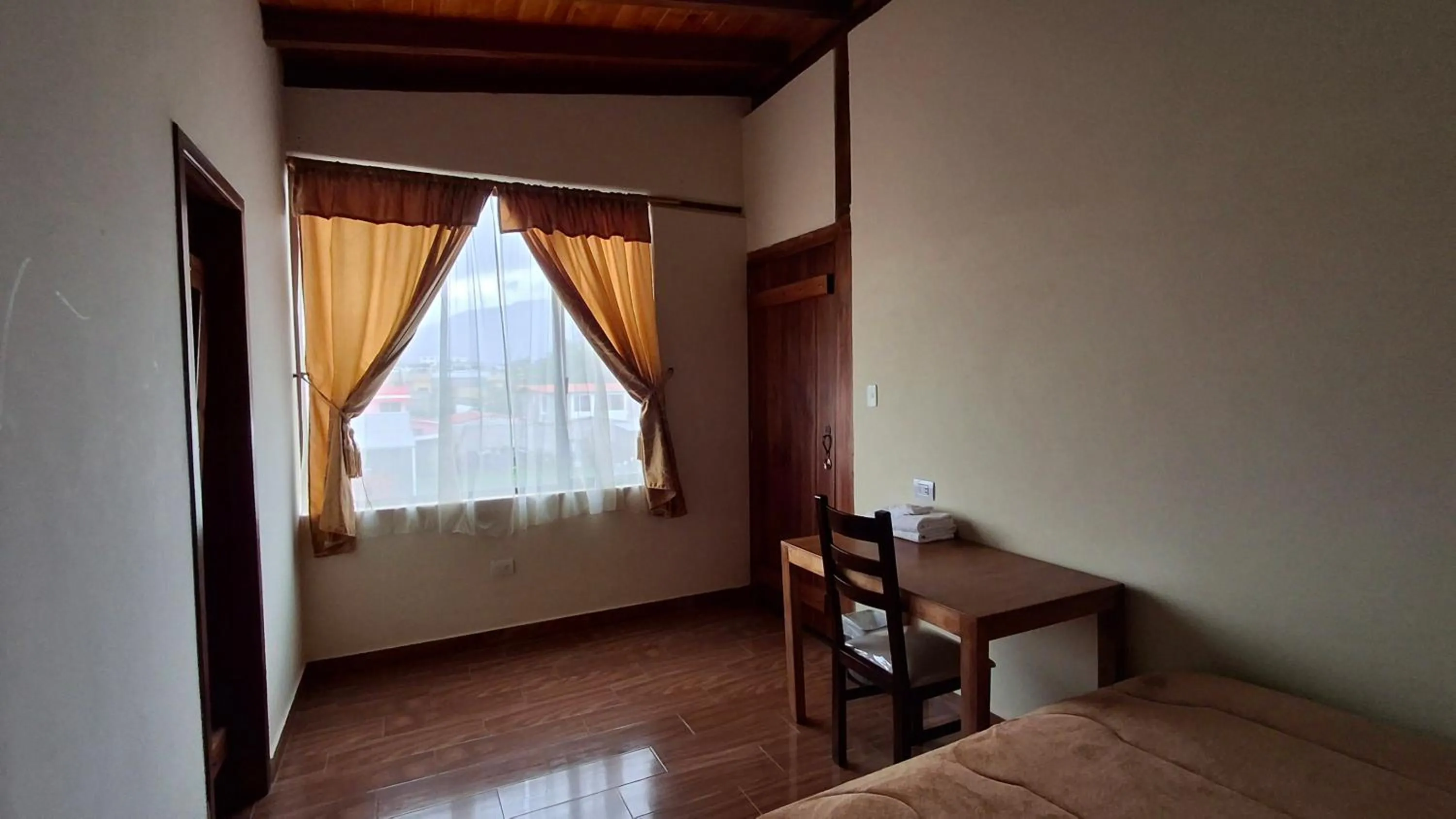 Photo of the whole room, Bed in Casa del Montañero