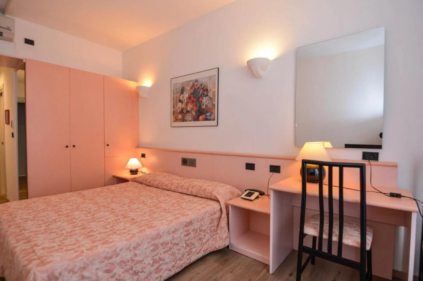 Bedroom, Bed in Hotel Centrale