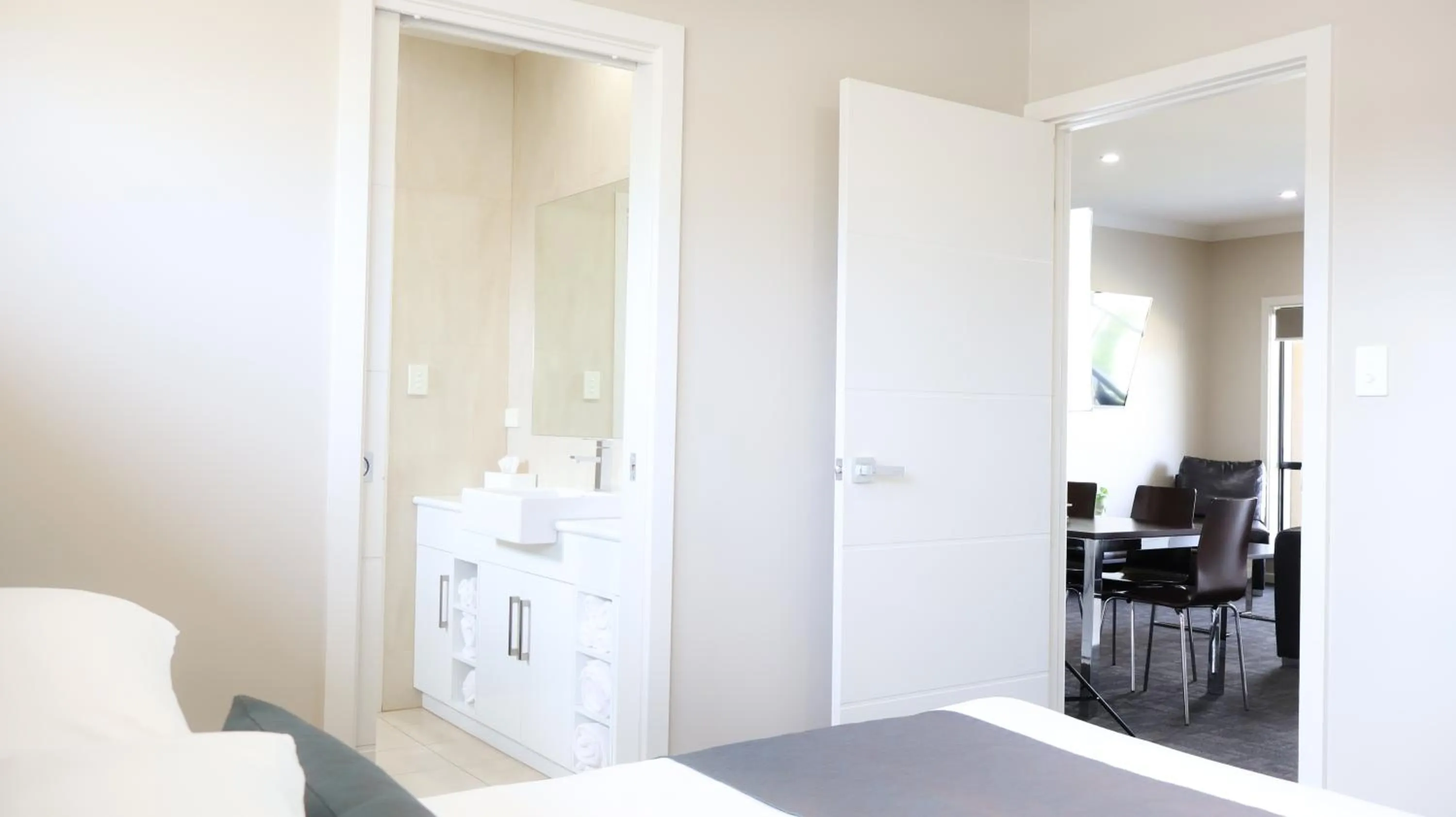 Bedroom in Renmark Holiday Apartments