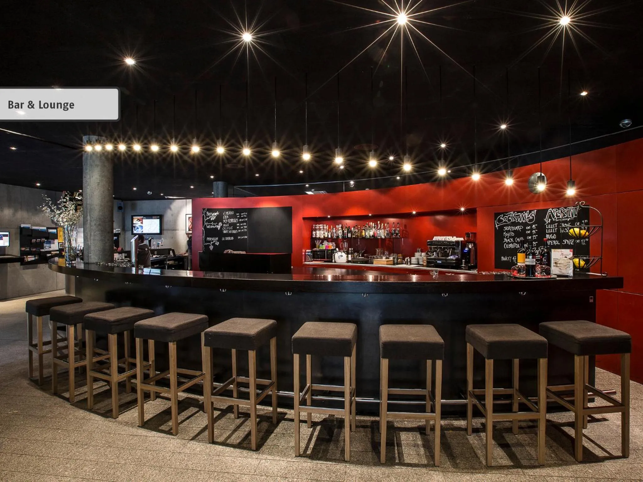 Lounge or bar in All In One Hotel - Inn Lodge / Swiss Lodge