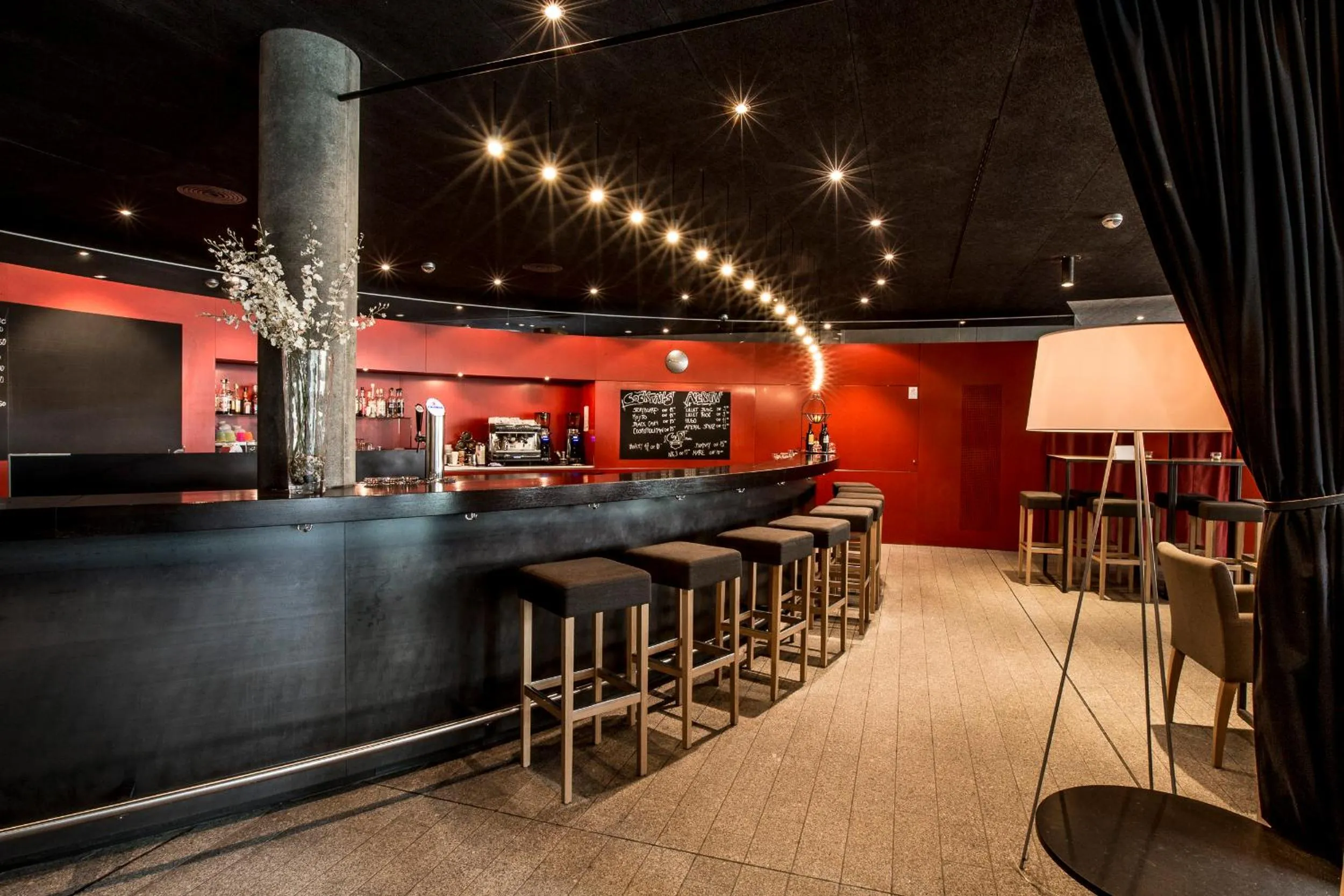 Restaurant/places to eat in All In One Hotel - Inn Lodge / Swiss Lodge