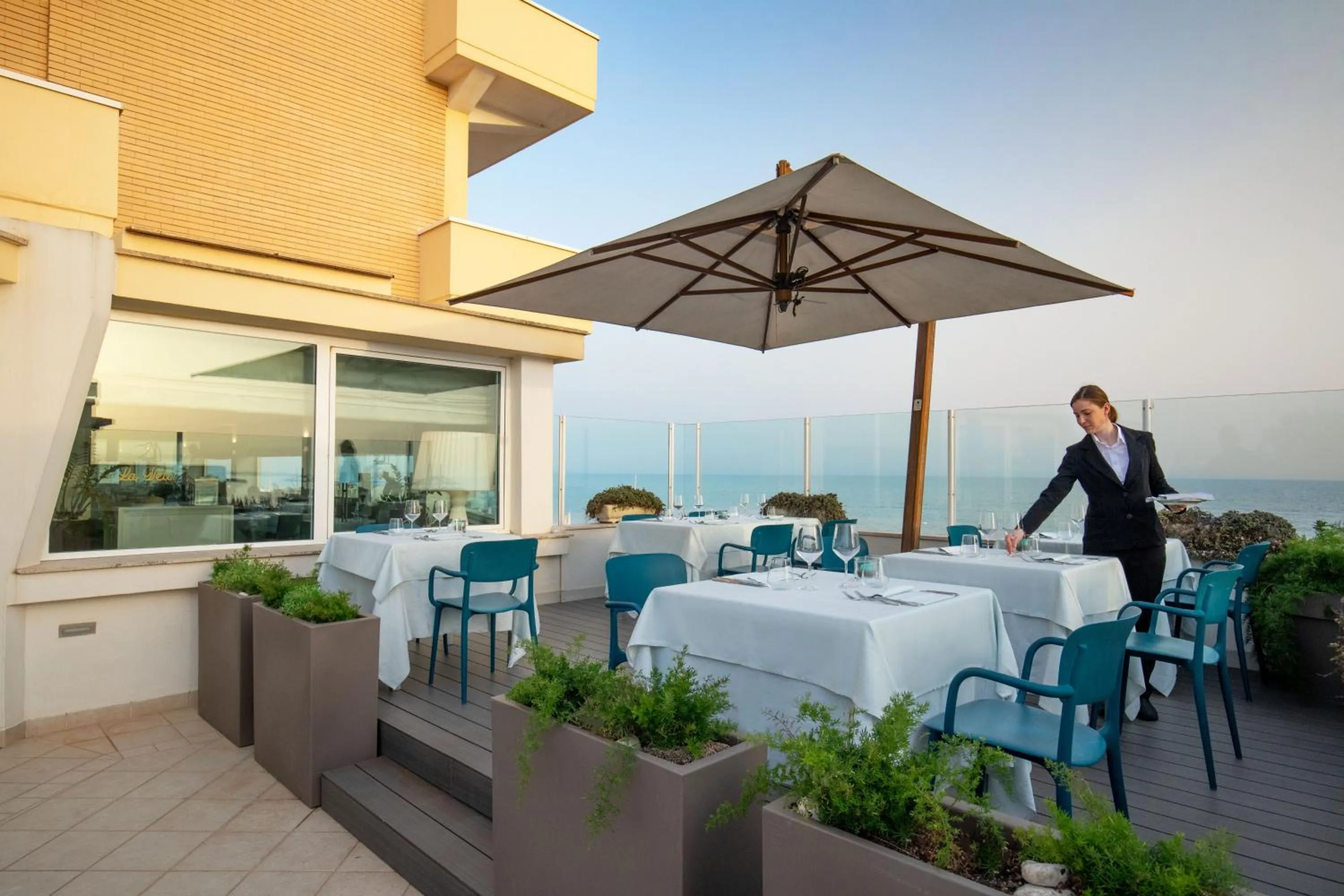 Restaurant/places to eat in Hotel Miramare