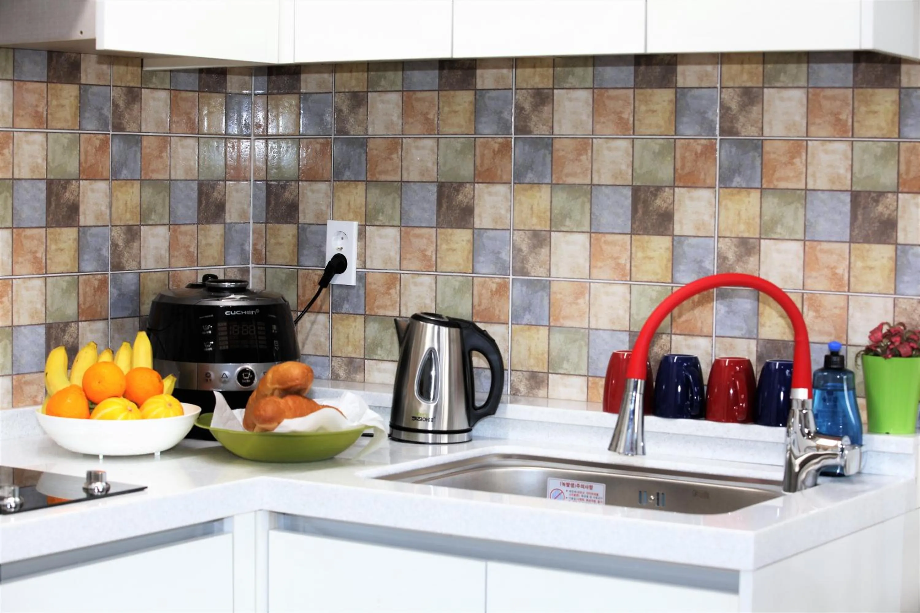 Kitchen or kitchenette in MJ Pension & Resort