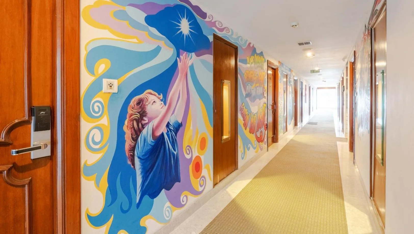 Decorative detail in SFO Hotel and Suites