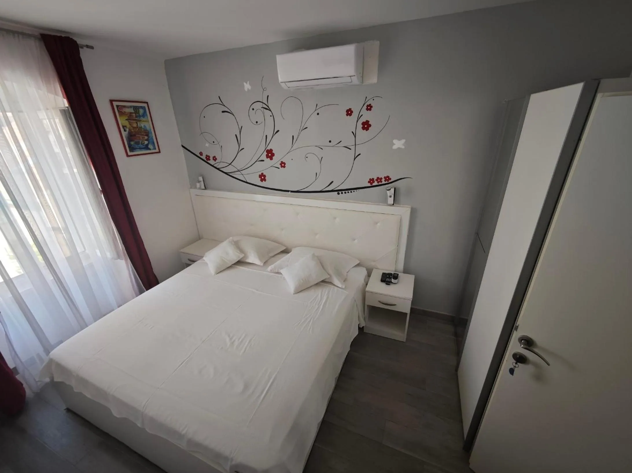 Photo of the whole room, Bed in Nirvana Rooms & Apartments