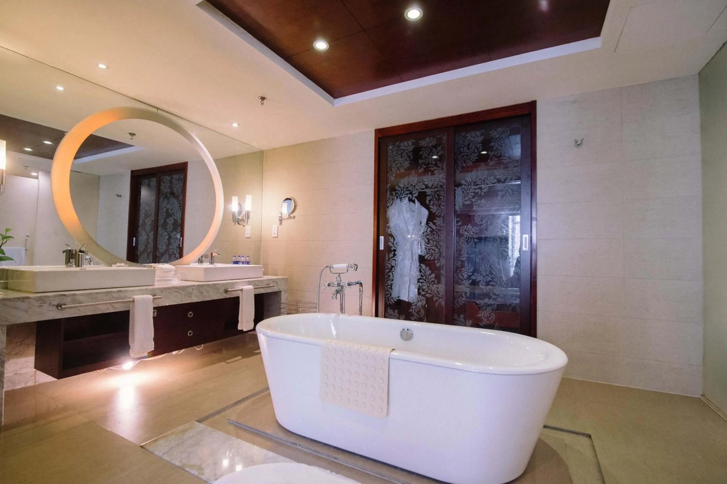 Bath in Haiwaihai Grand Hotel Ma'anshan