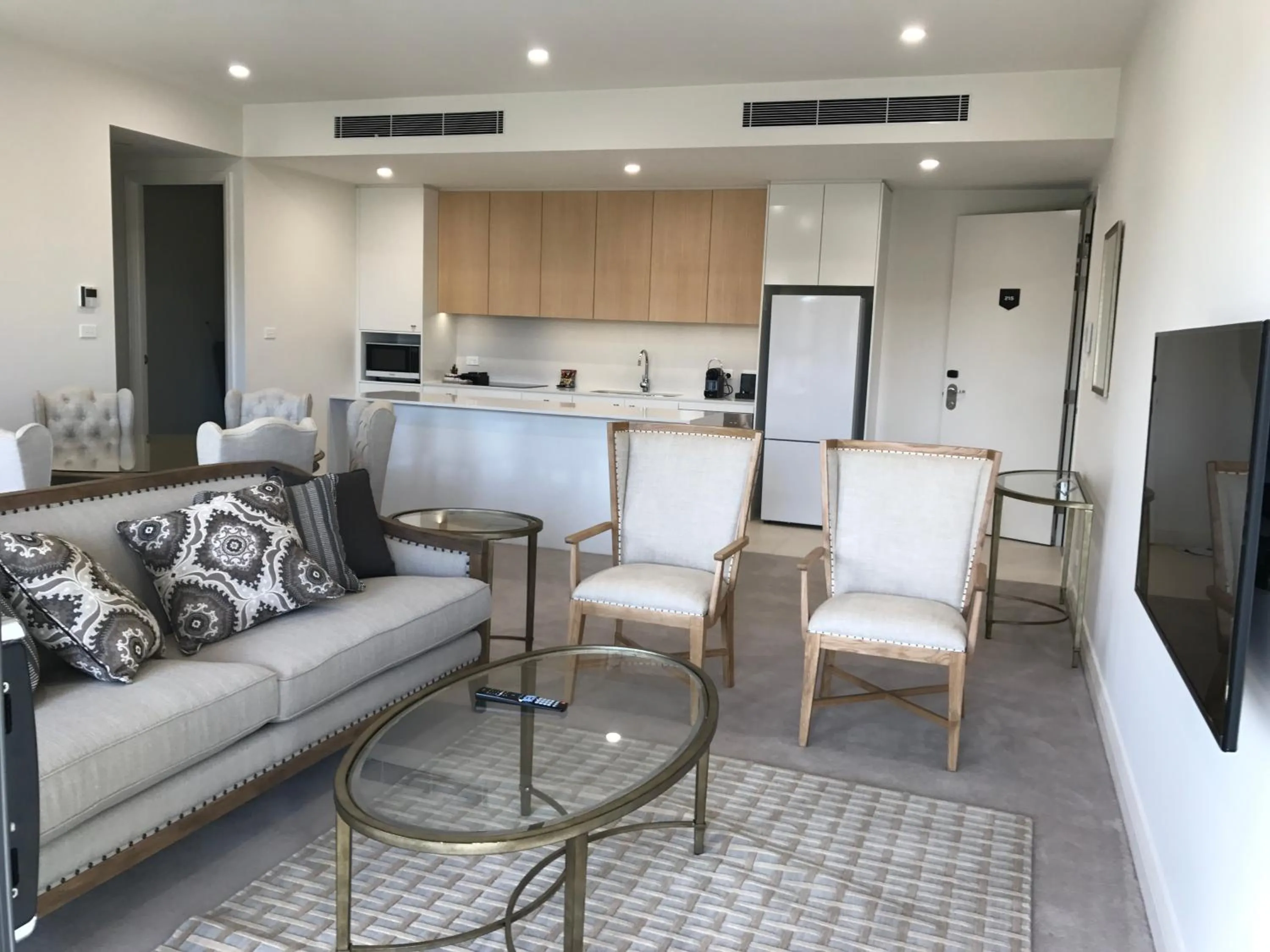 Kitchen or kitchenette in Knightsbridge Canberra