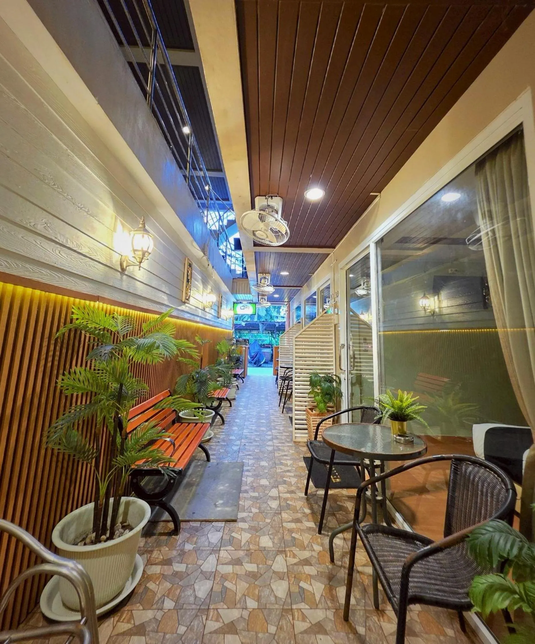 Seating area in Chilli Hotel&Restaurant