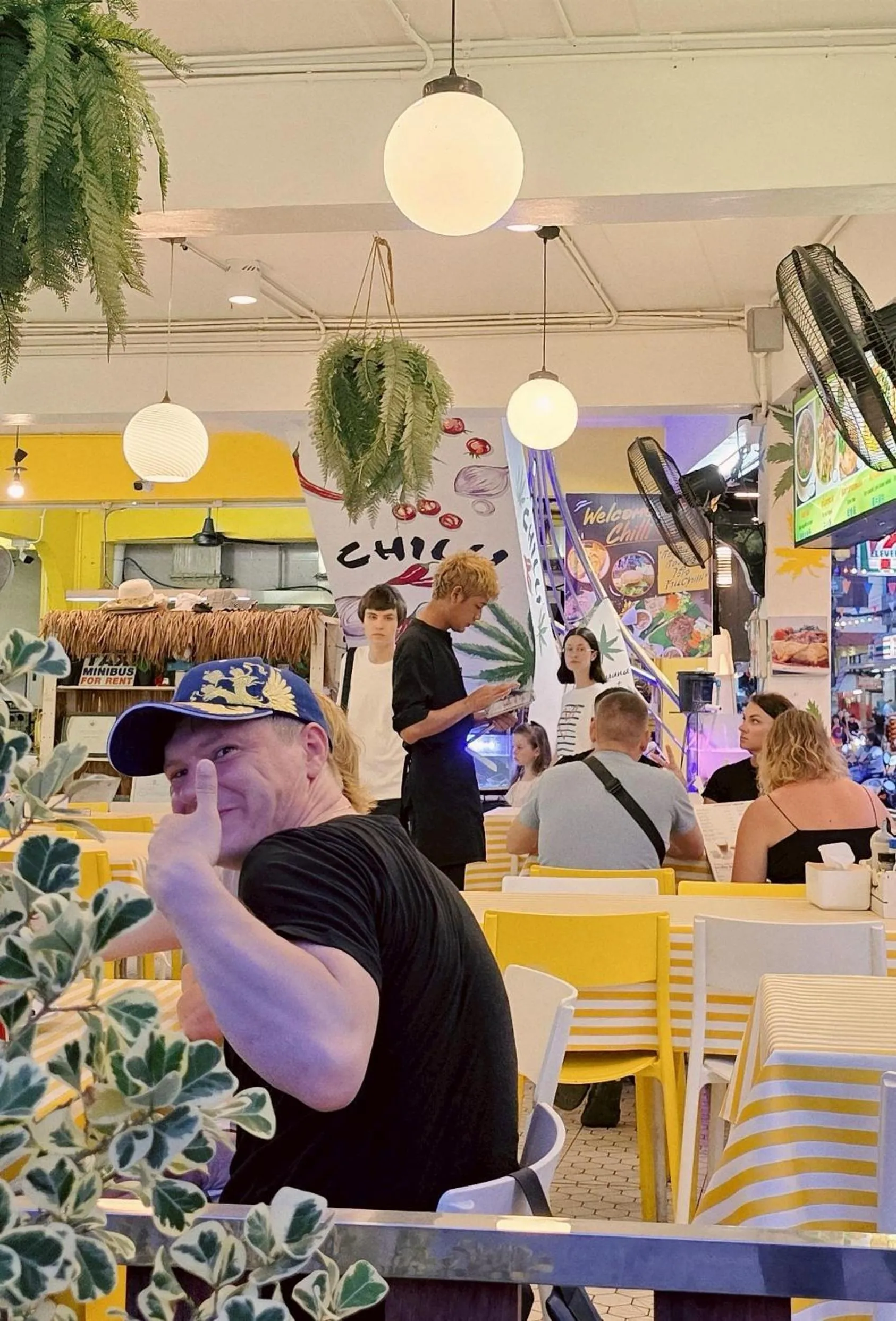 Restaurant/places to eat in Chilli Hotel&Restaurant