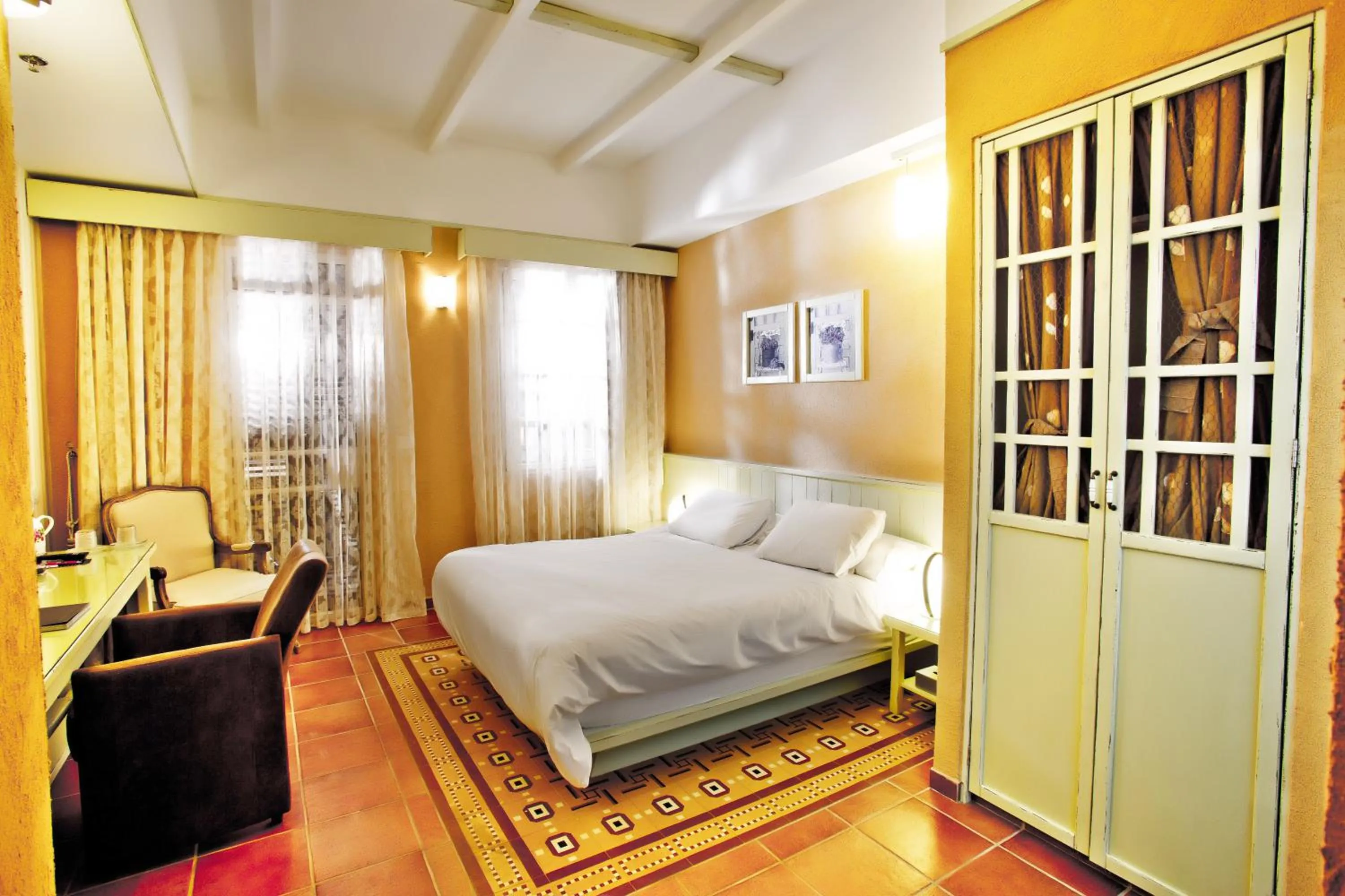 Photo of the whole room, Bed in Templers House Boutique hotel