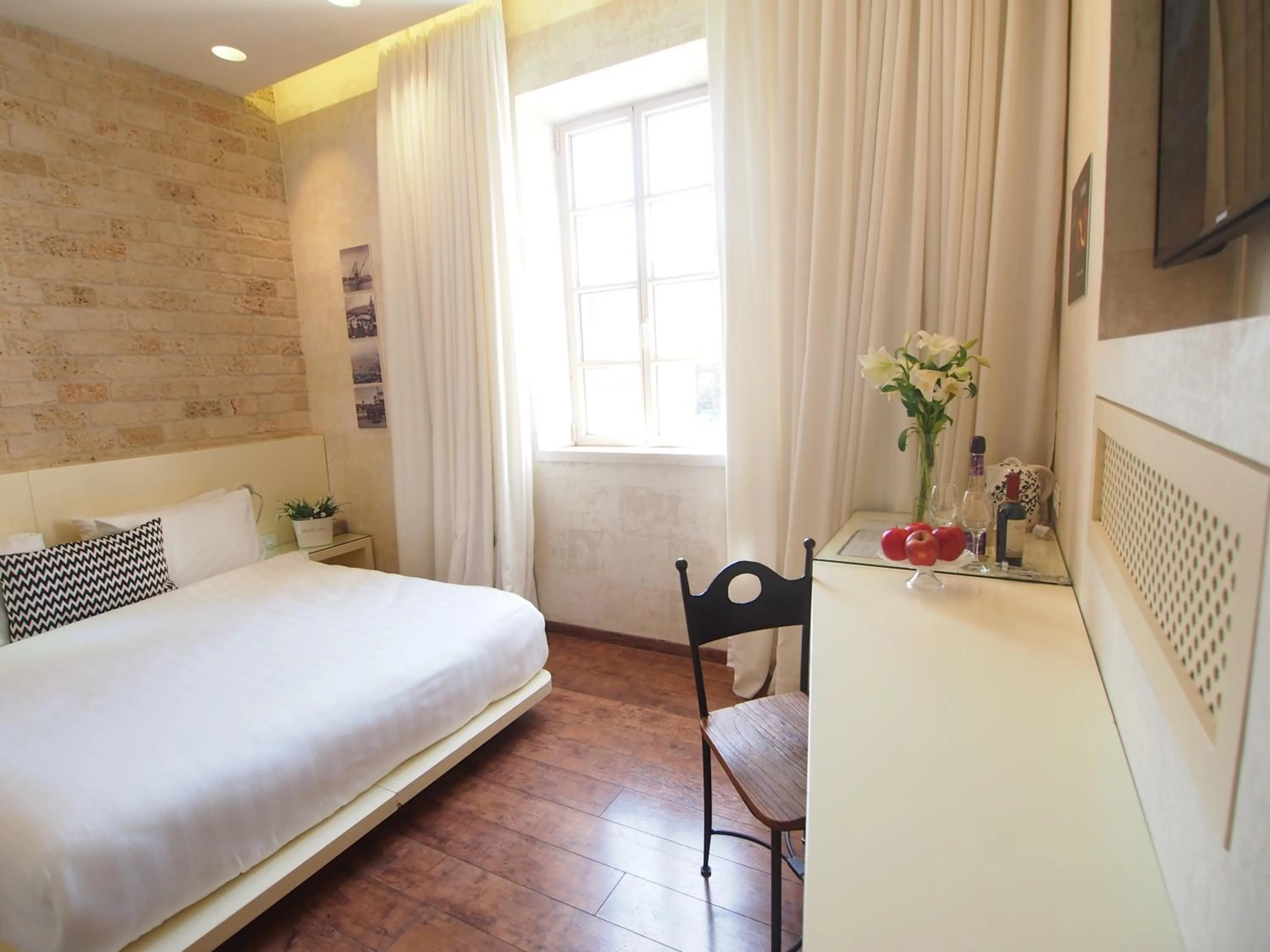 Photo of the whole room, Bed in Templers House Boutique hotel