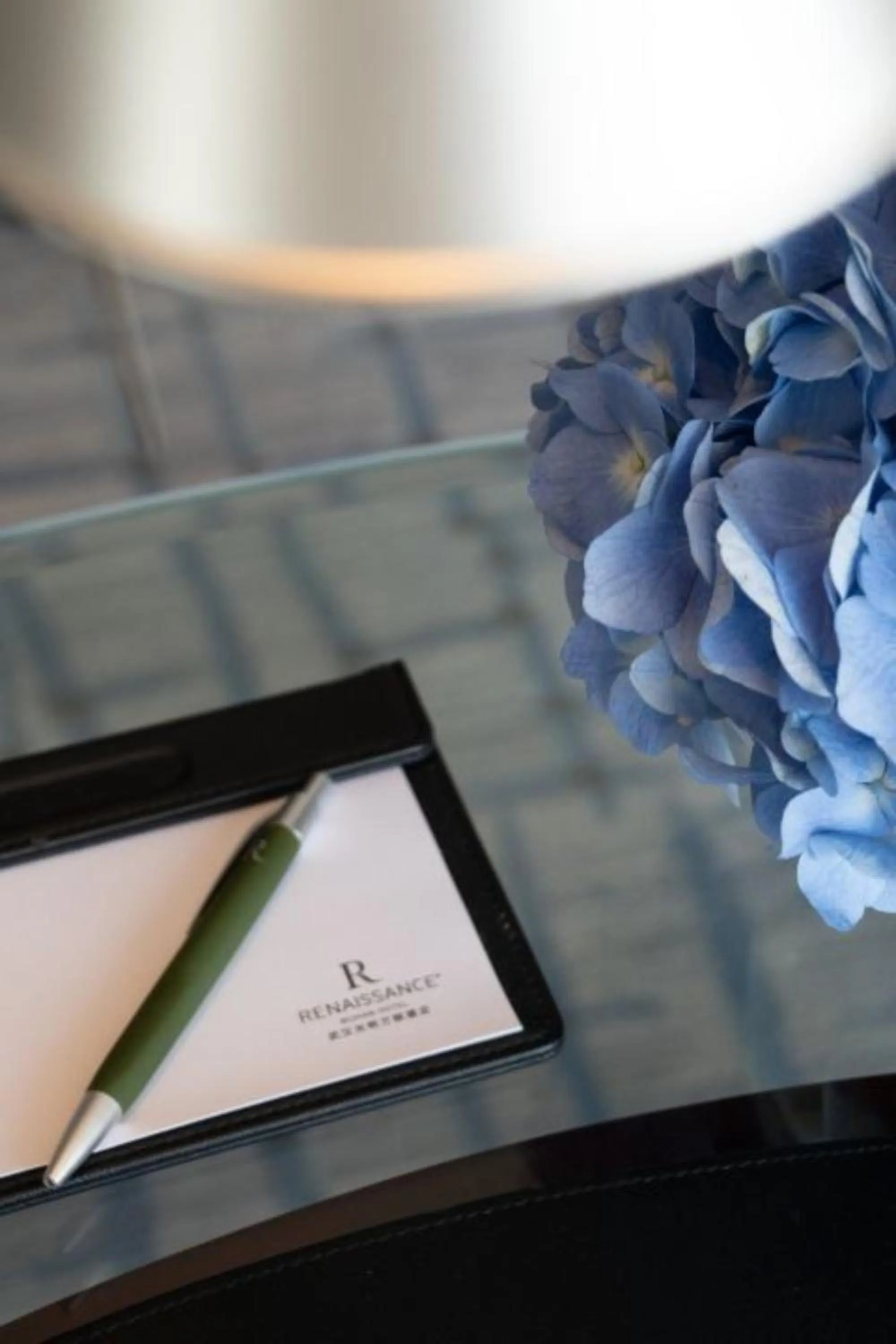 Business facilities in Renaissance Wuhan Hotel