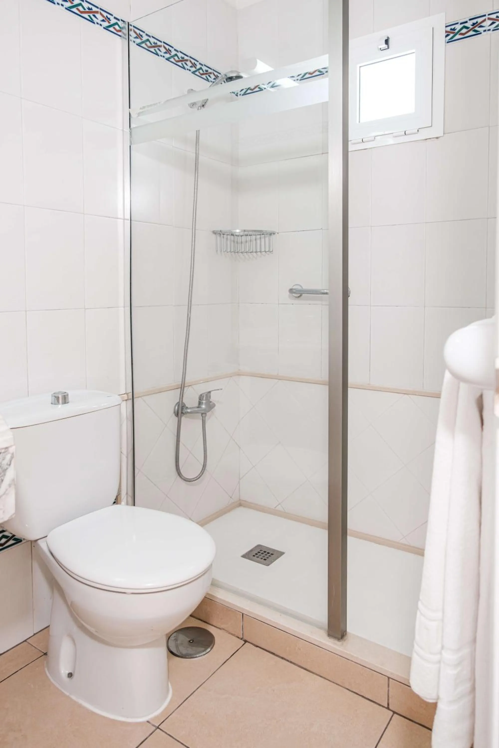 Shower in Bungalows Parque Nogal