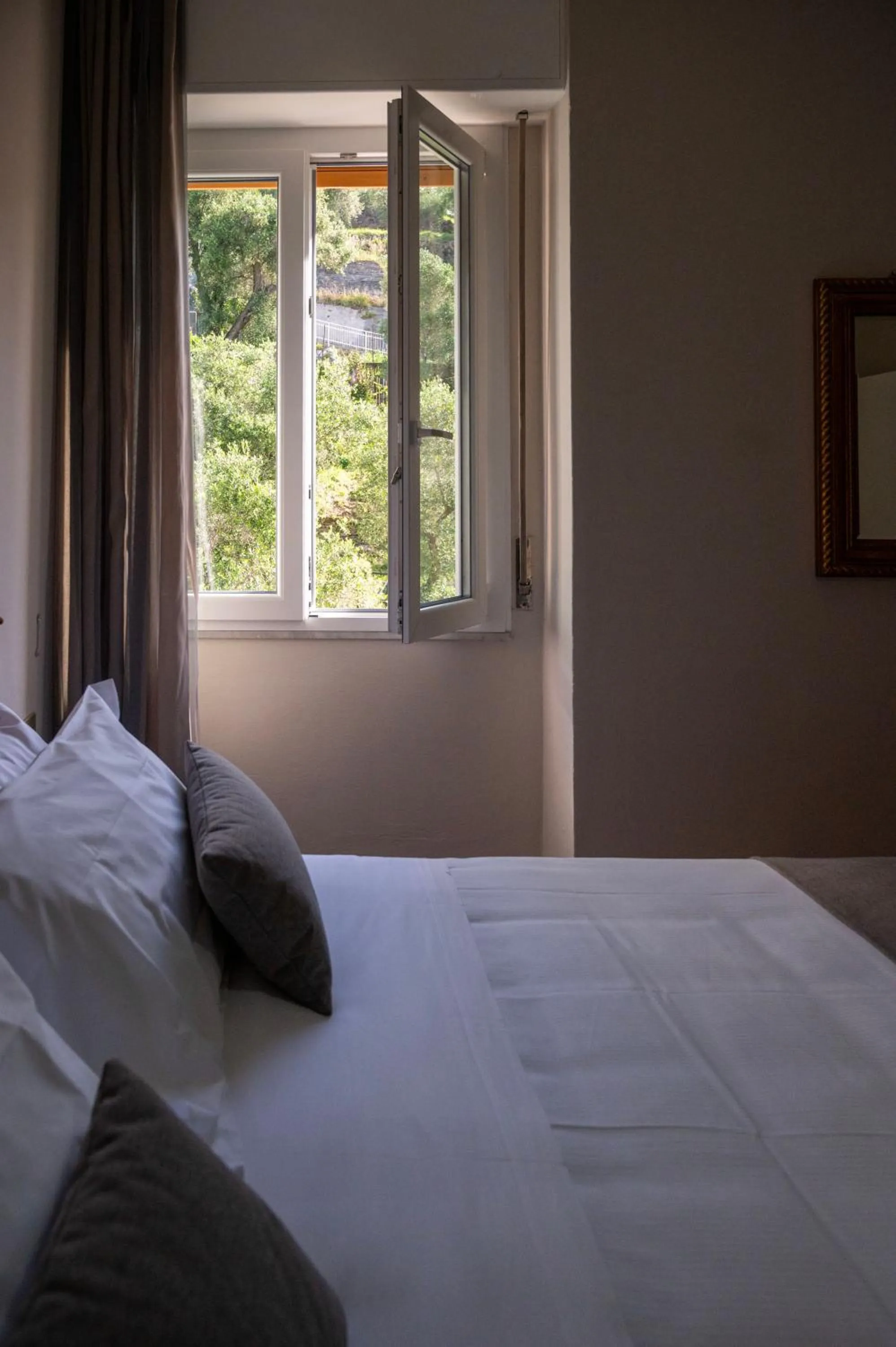 View (from property/room), Bed in Hotel Mediterraneo