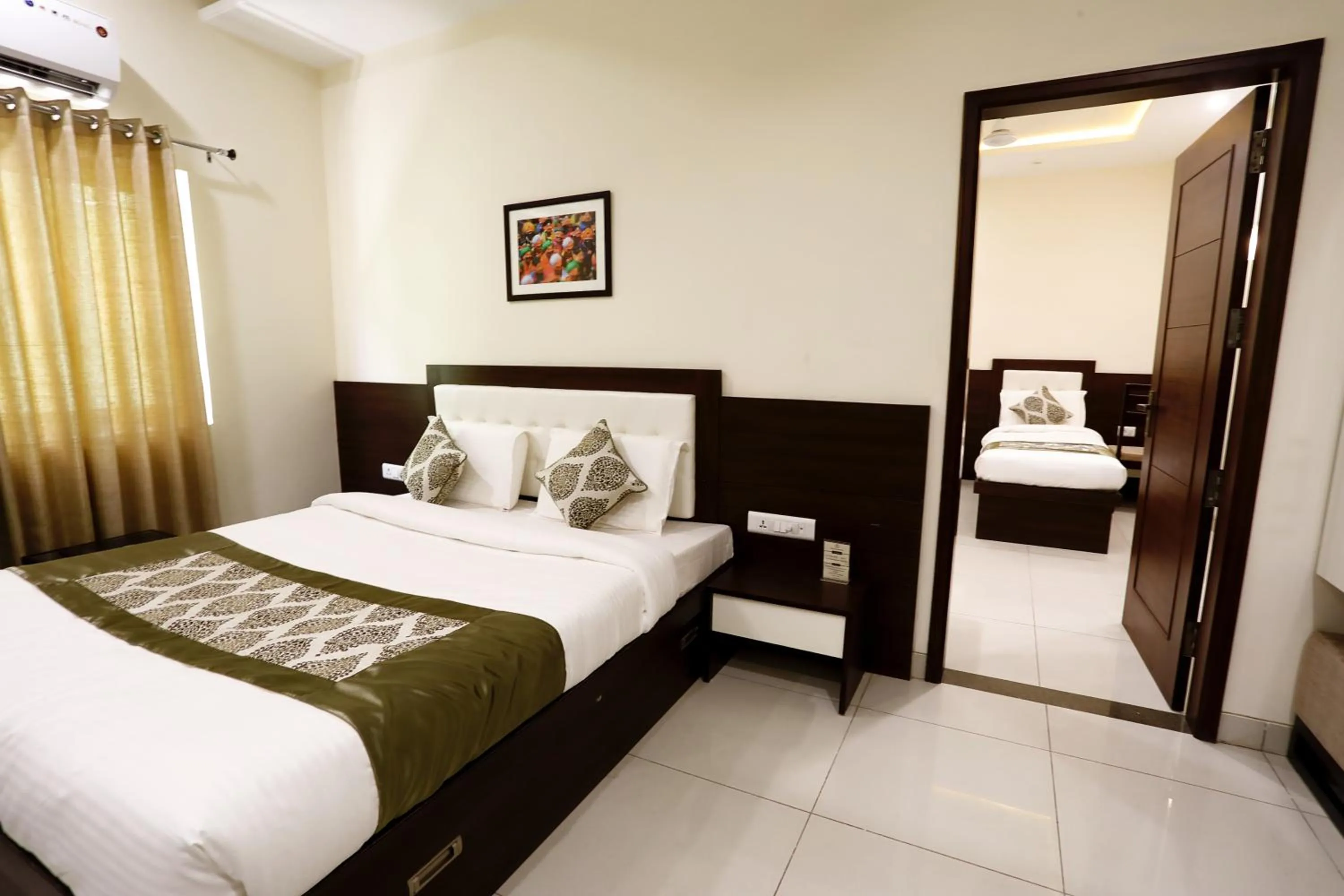 Bed in Hotel Fortune Plaza