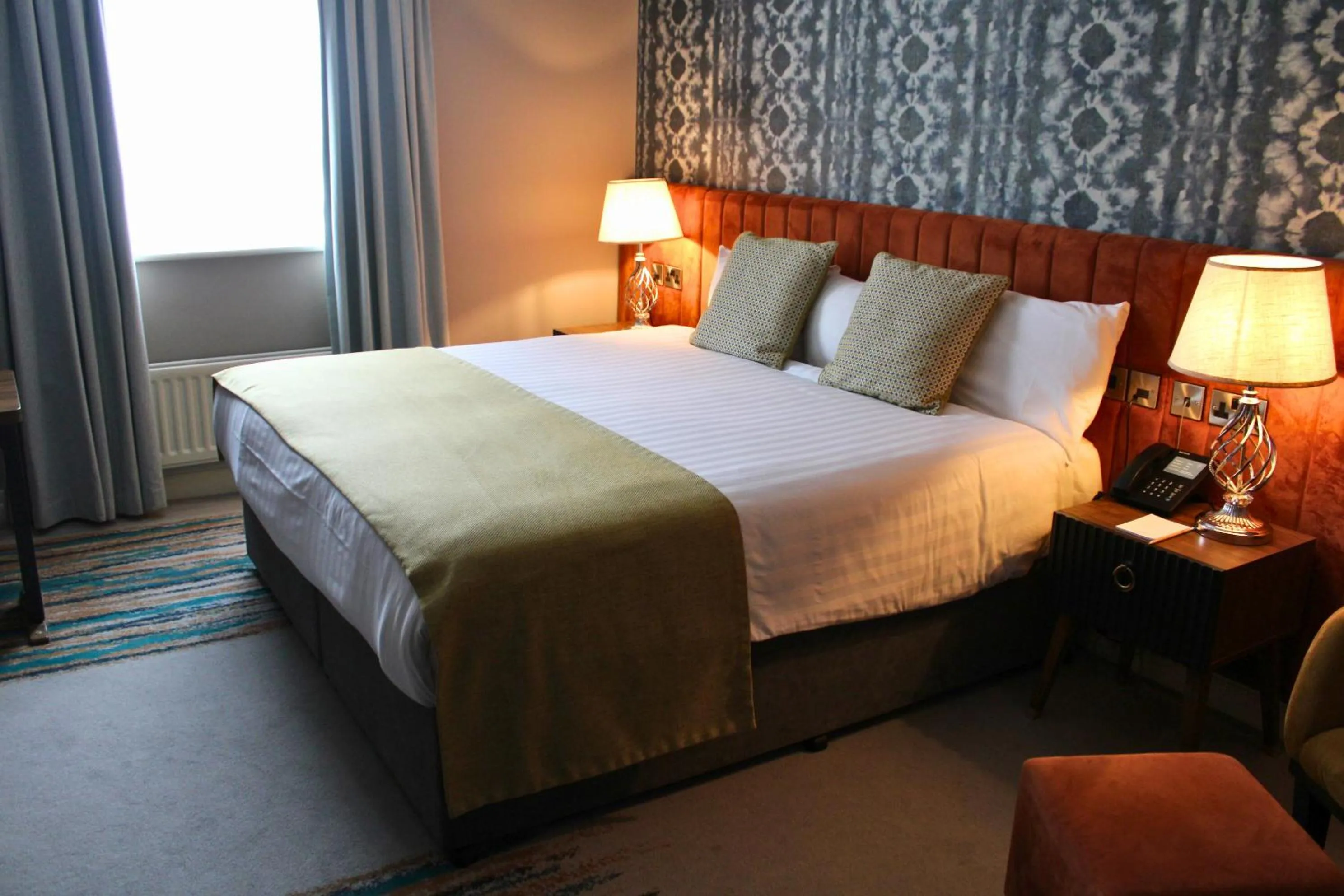 Bedroom, Bed in Woodford Dolmen Hotel Carlow