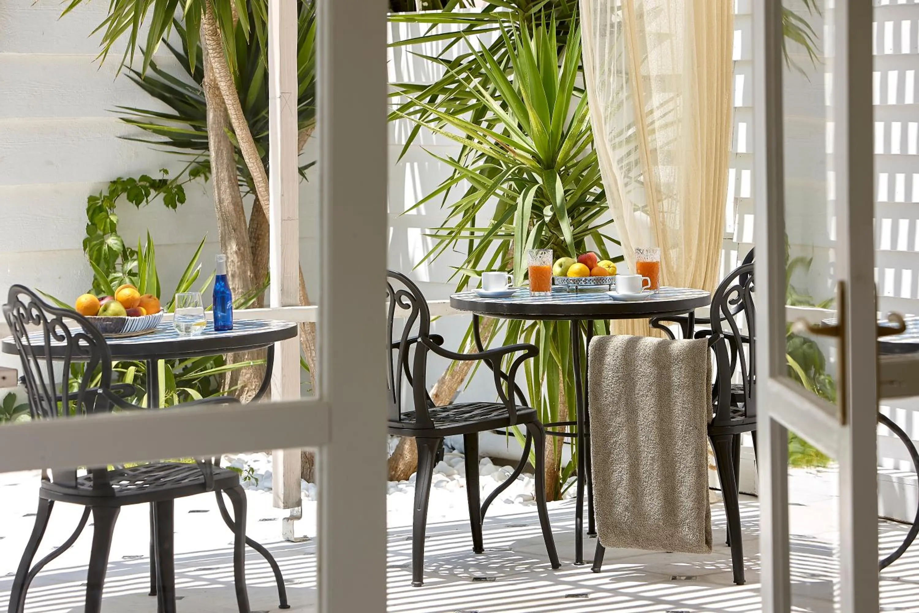 Patio in Vasia Boulevard Hotel (Adults Only)