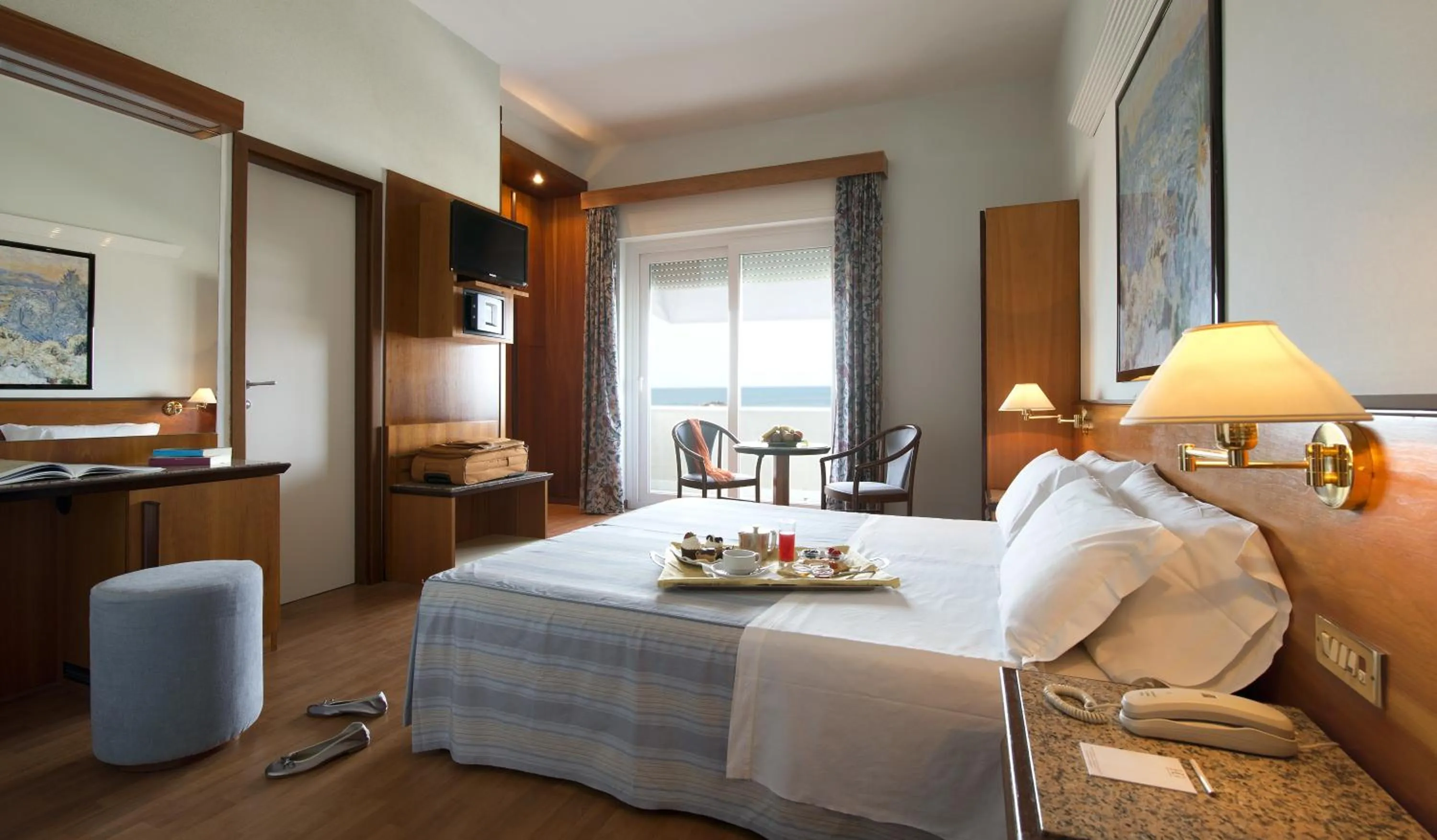 Day, Bed in Hotel Giulia