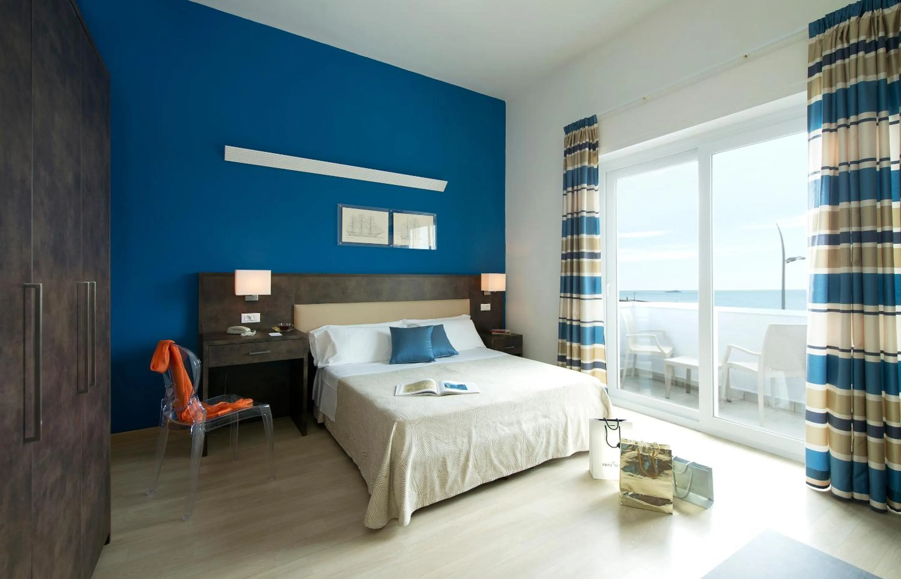 Bedroom, Bed in Hotel Giulia