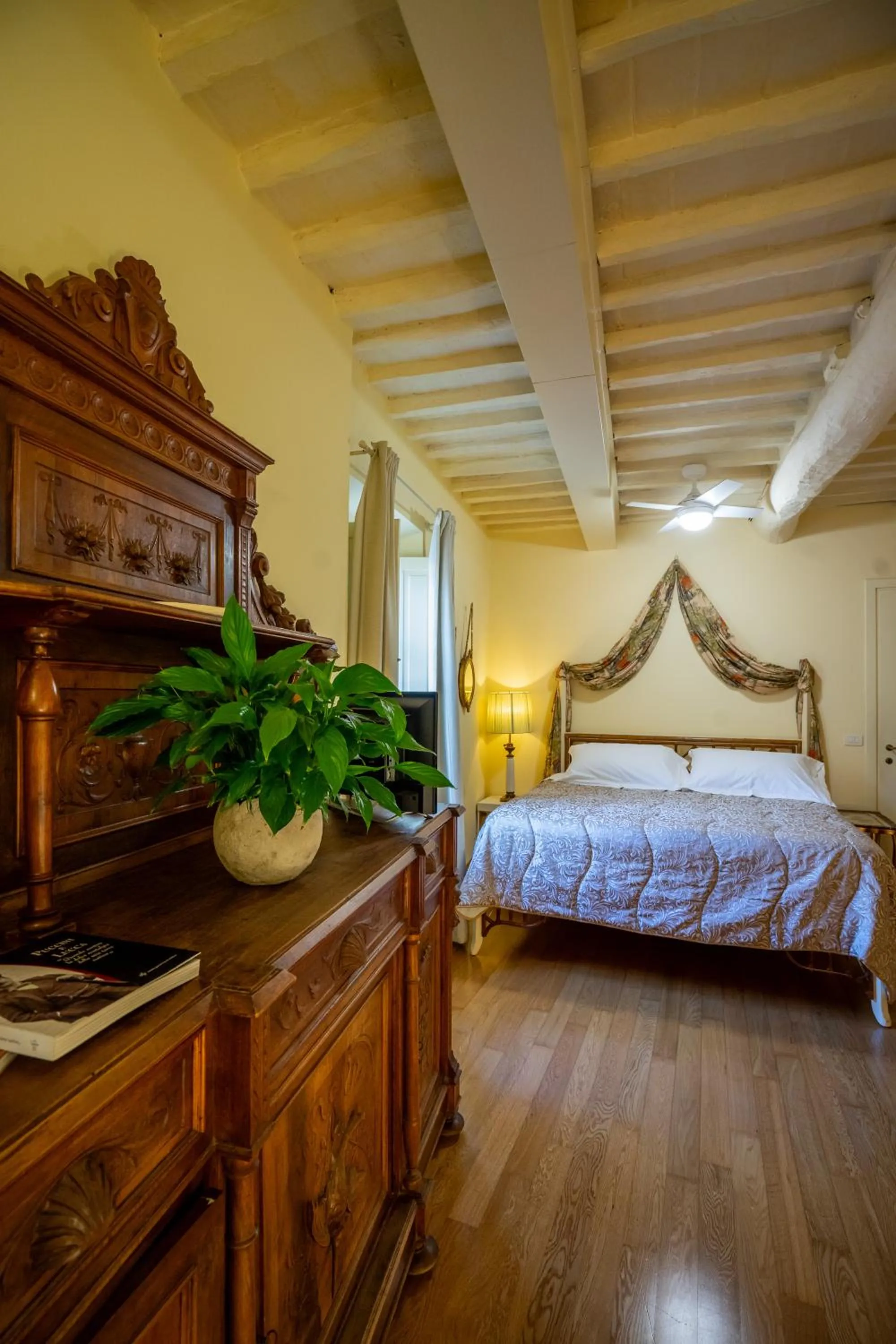 Bed in Palazzo Rocchi - Residenza D'Epoca