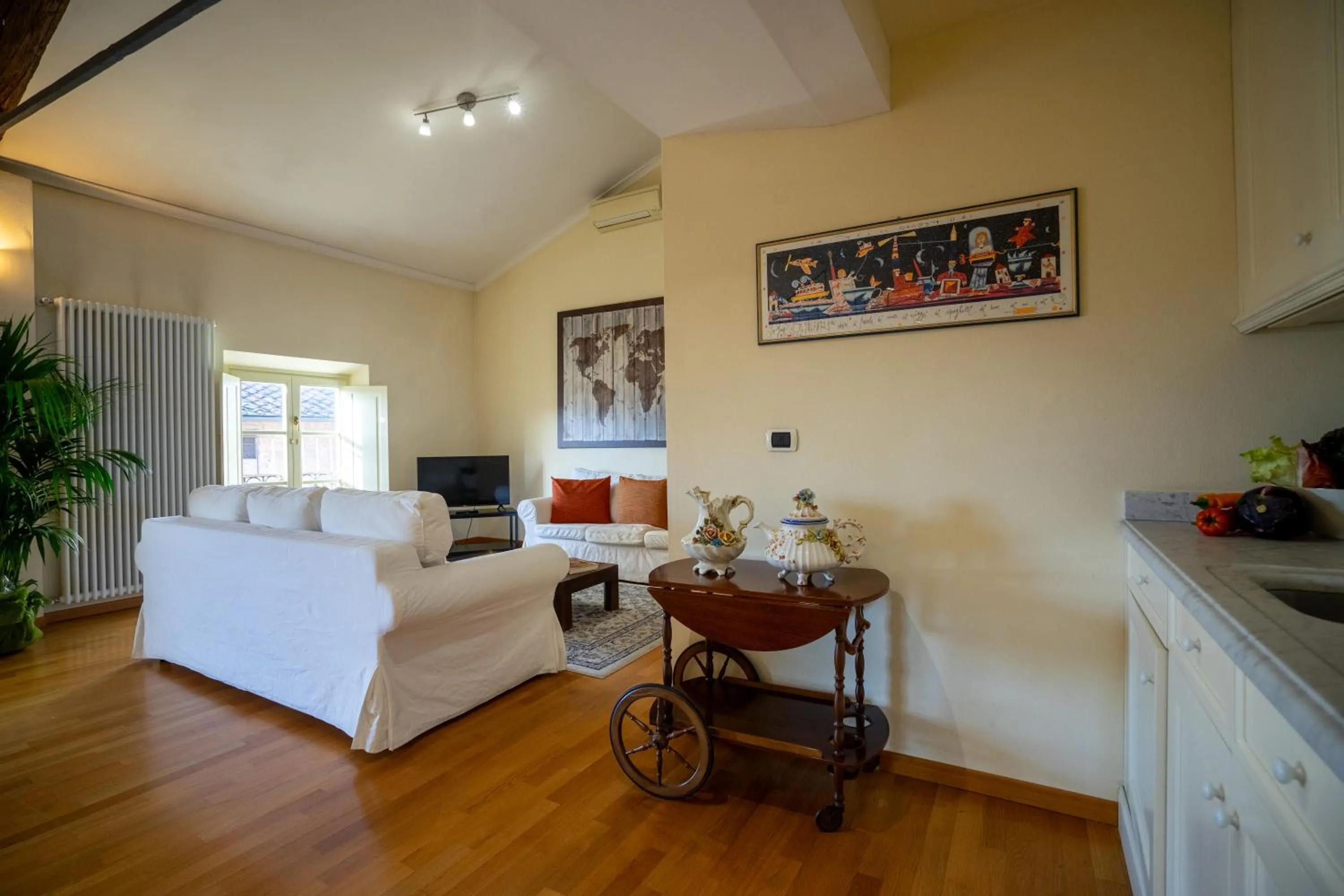 Photo of the whole room, Bed in Palazzo Rocchi - Residenza D'Epoca