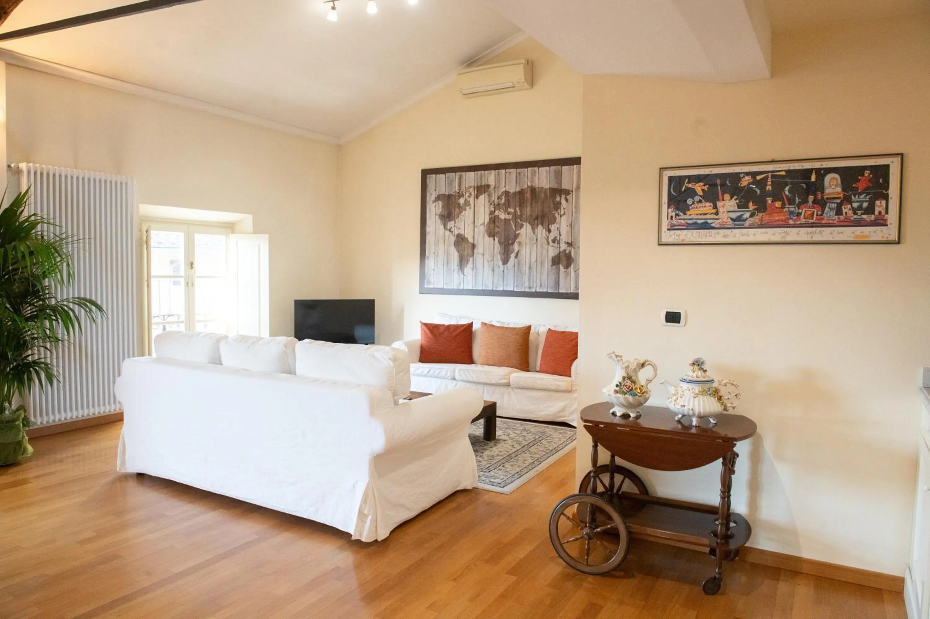 Photo of the whole room, Bed in Palazzo Rocchi - Residenza D'Epoca