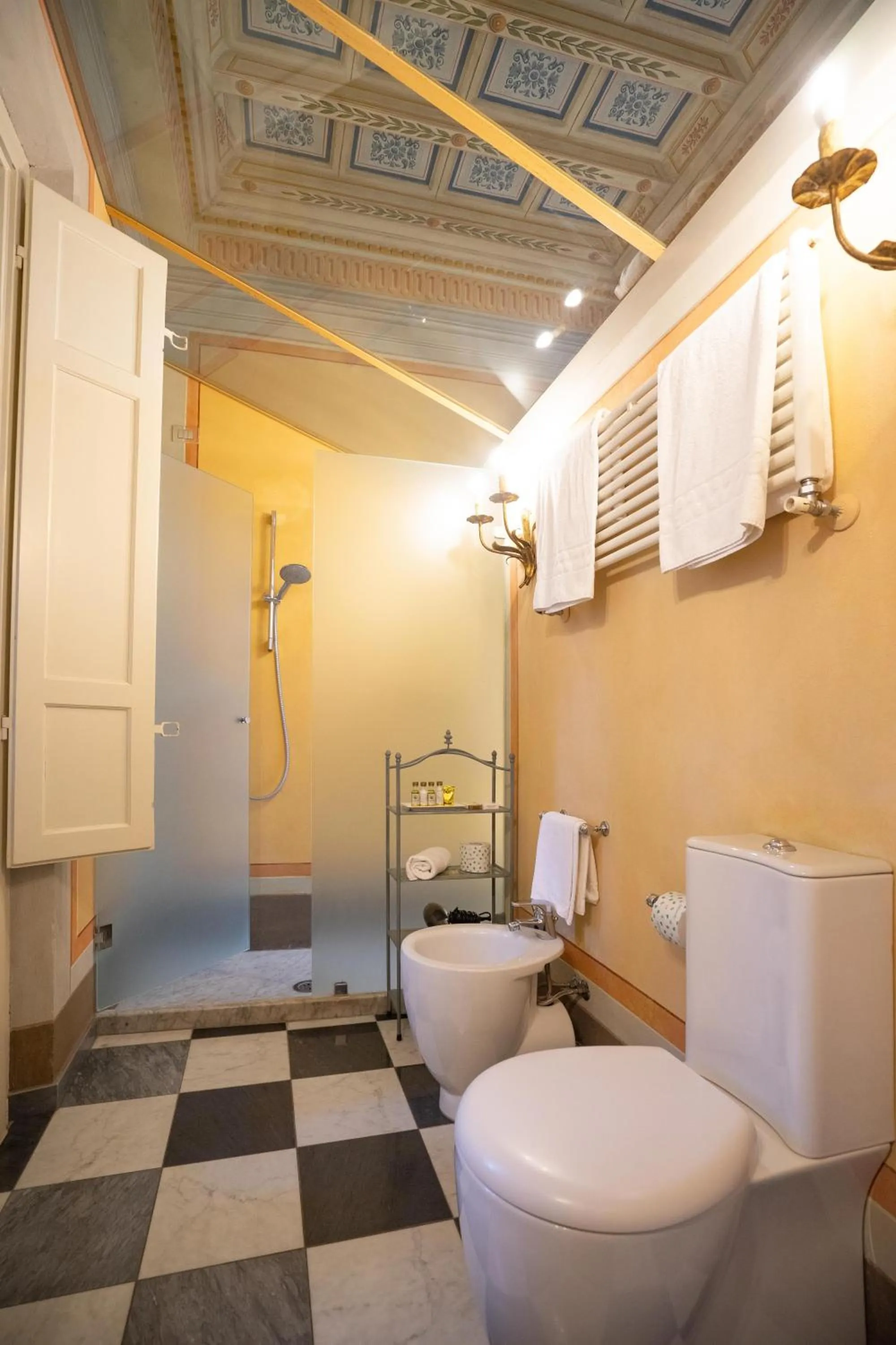 Bathroom in Palazzo Rocchi - Residenza D'Epoca