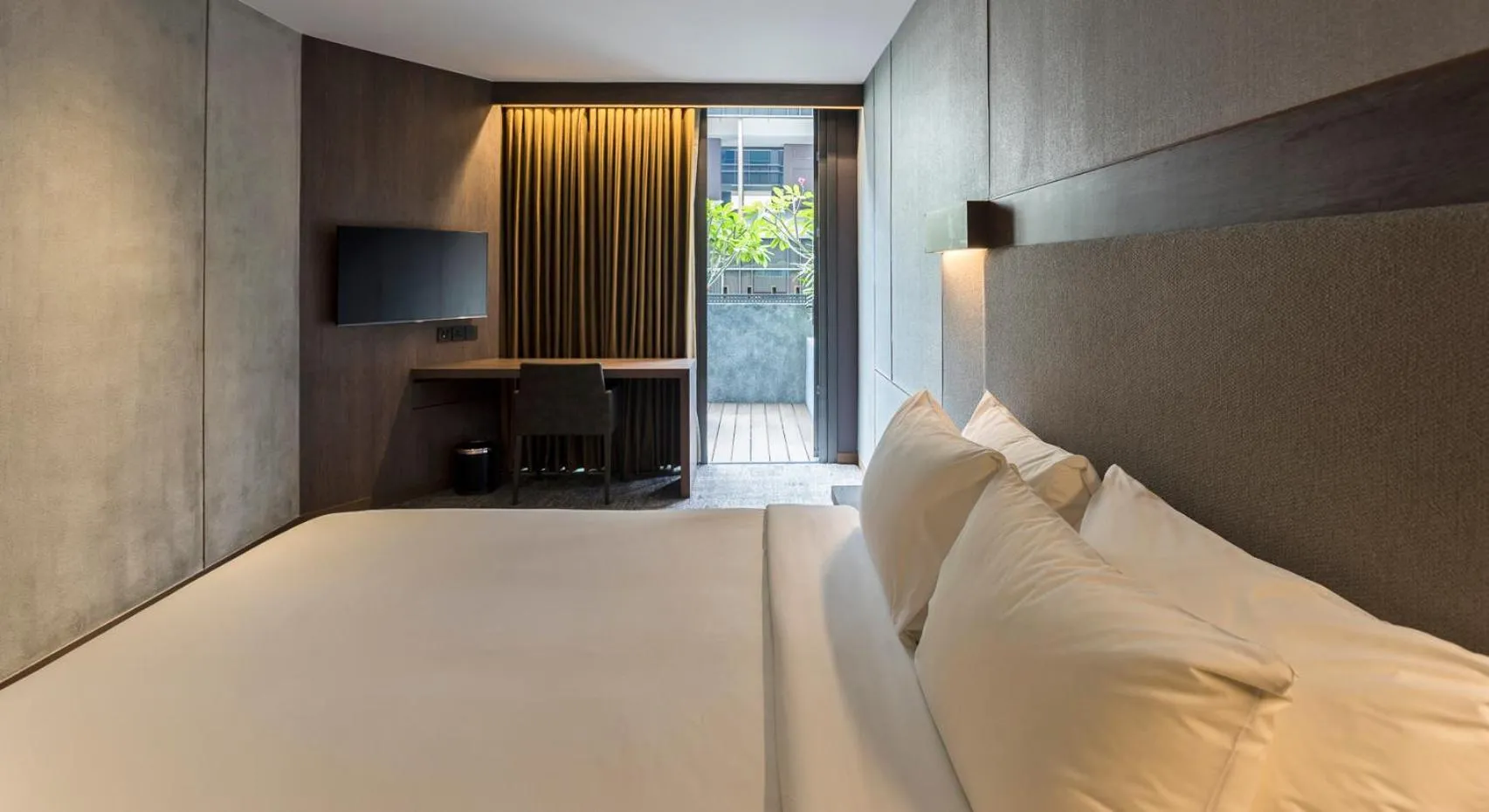 Bedroom in Oakwood Bencoolen Singapore