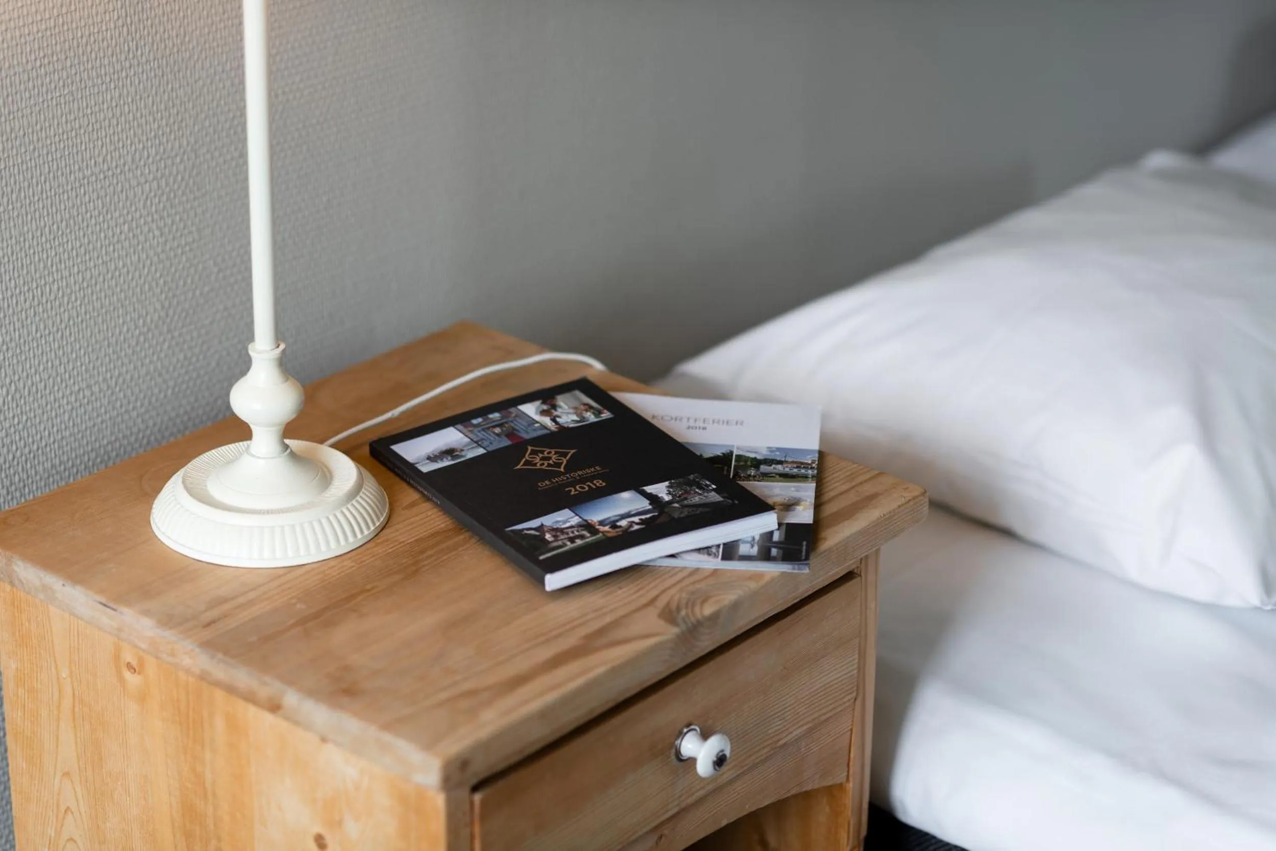 Decorative detail, Bed in Nermo Hotel & Apartments