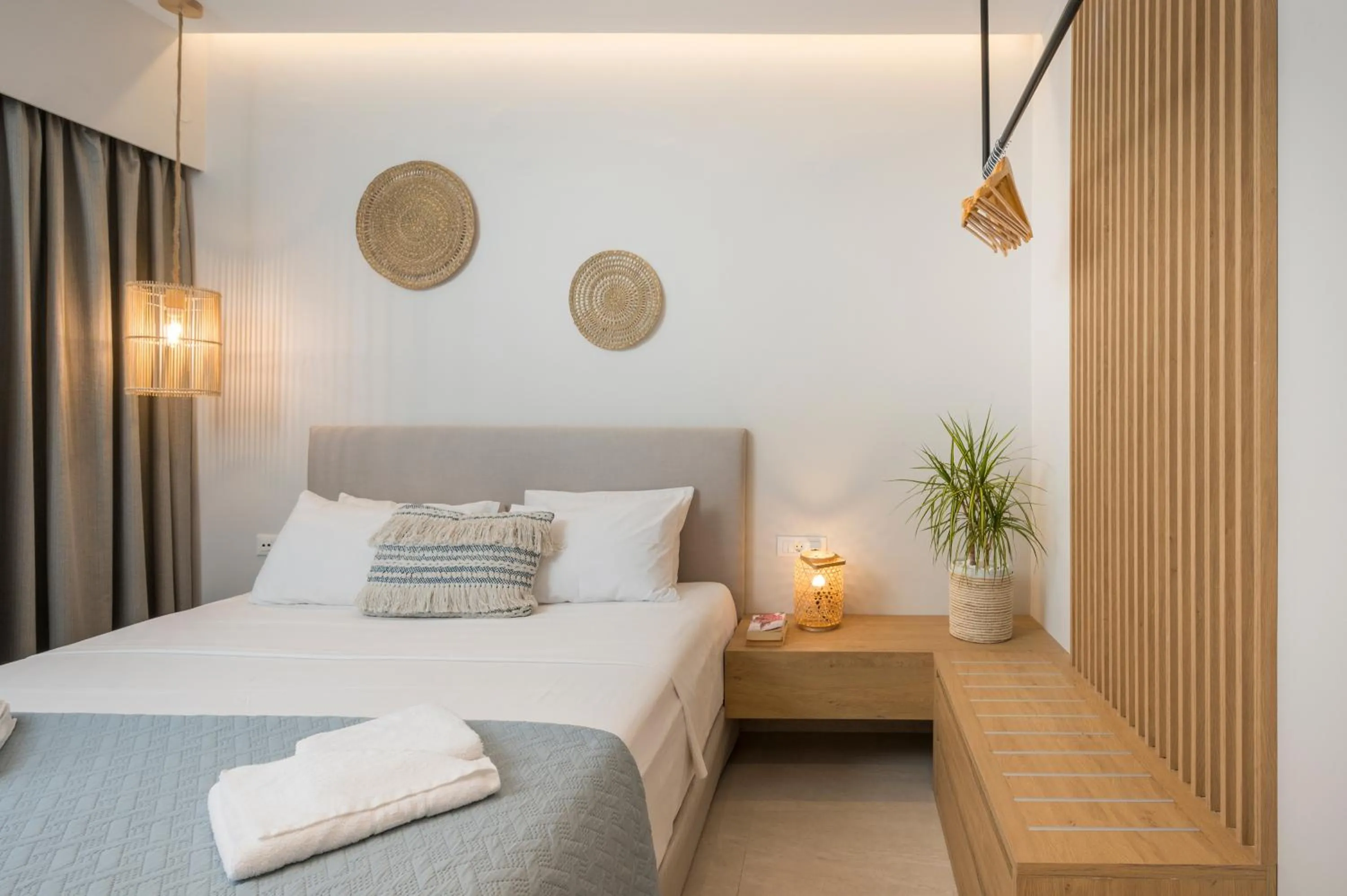 Bed in Esplanade Apartments - Heated Pool