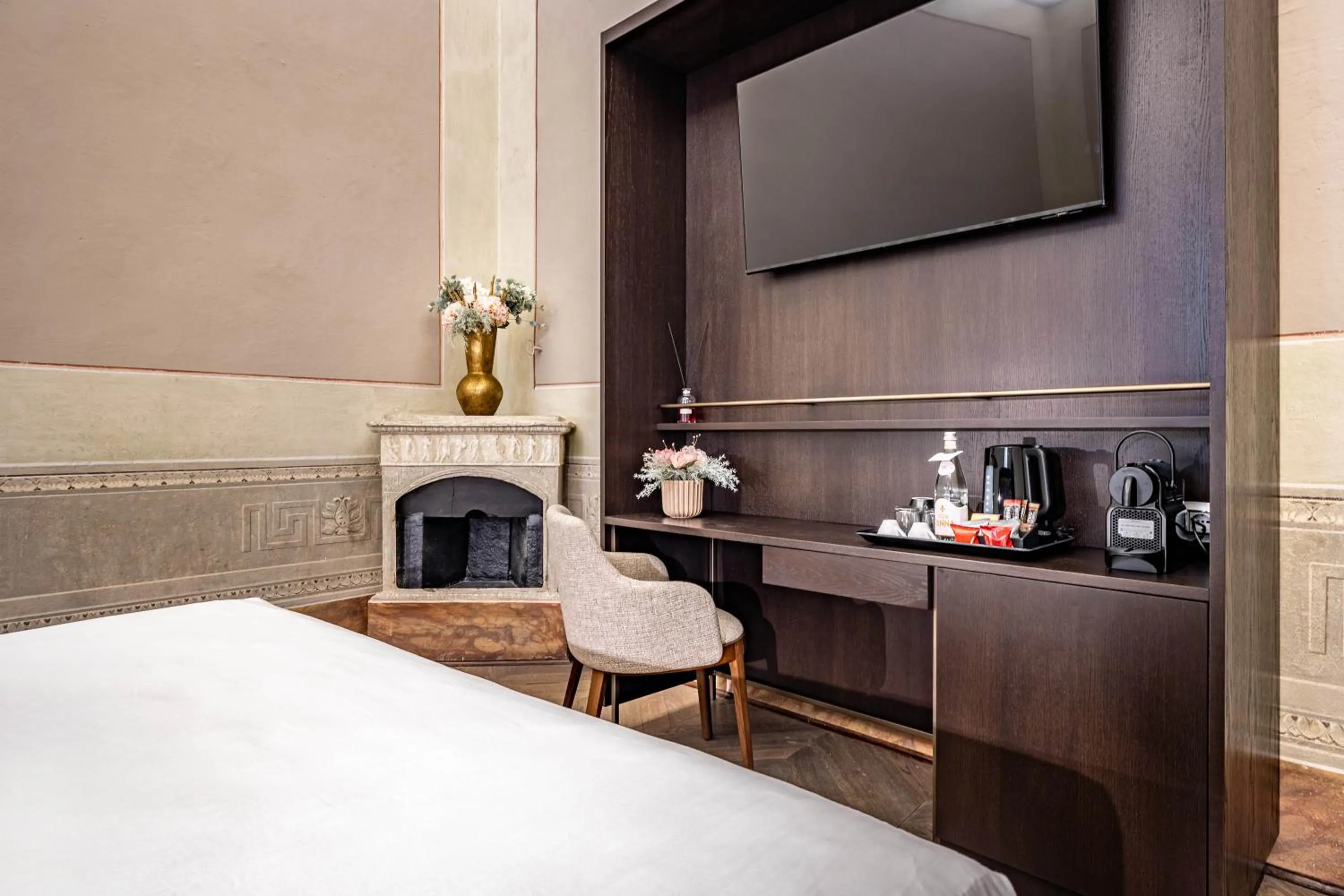 TV and multimedia, Bed in Il Rivalta - Place of Charme