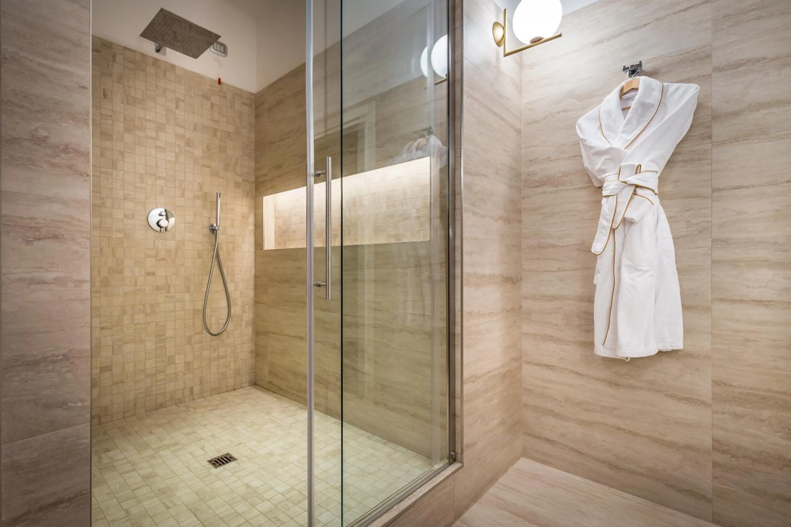Shower in Il Rivalta - Place of Charme