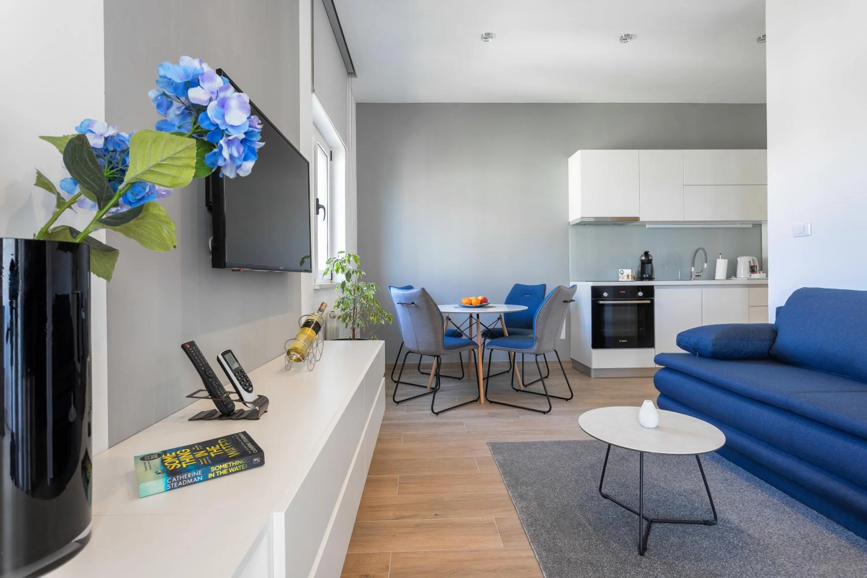 Apartments Jakic