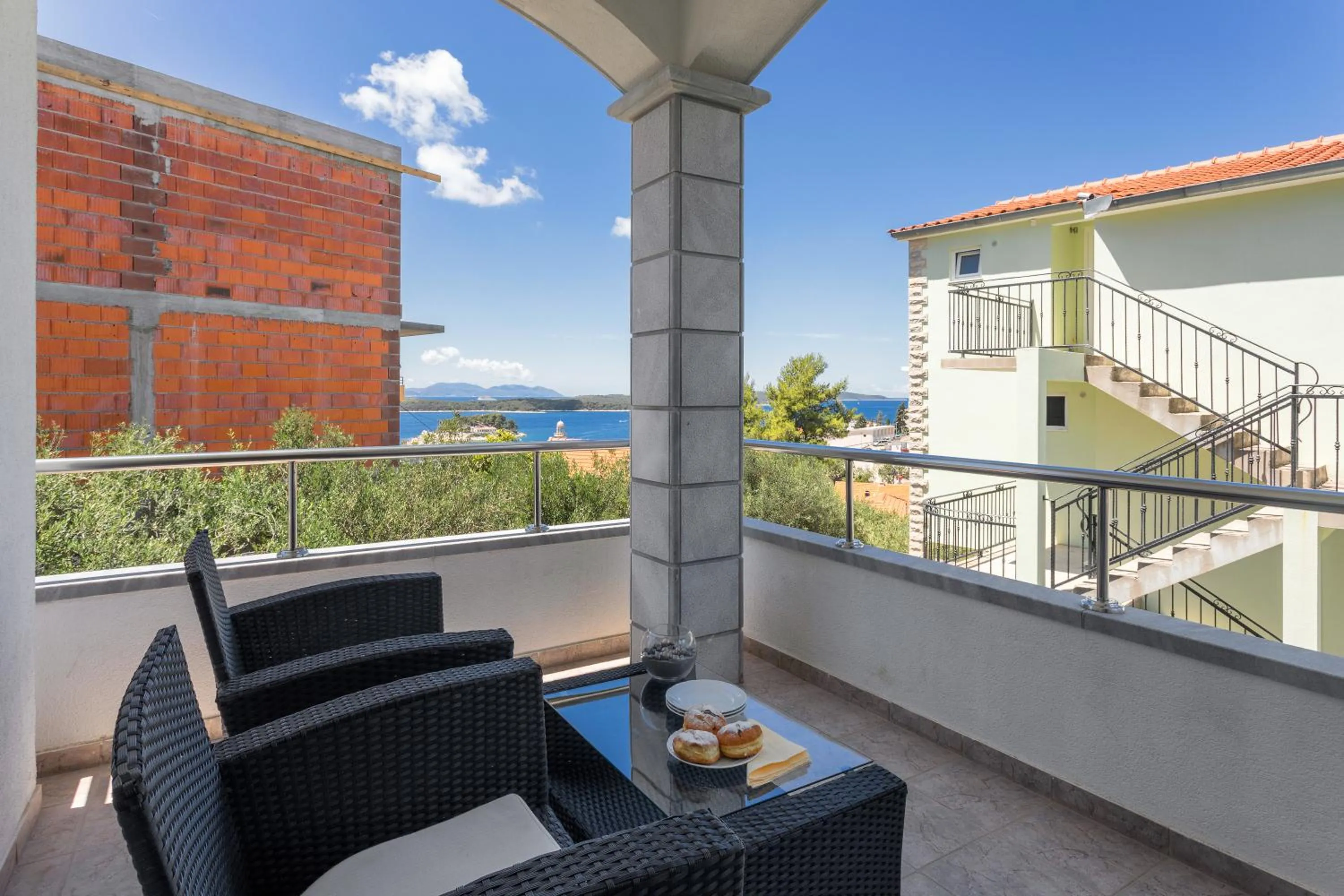 Apartments Jakic