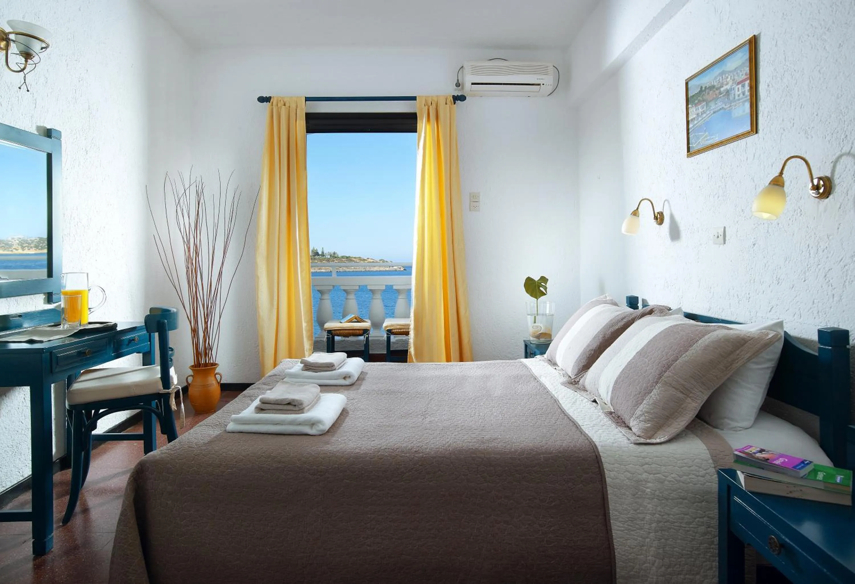 Bed in Victoria Hotel