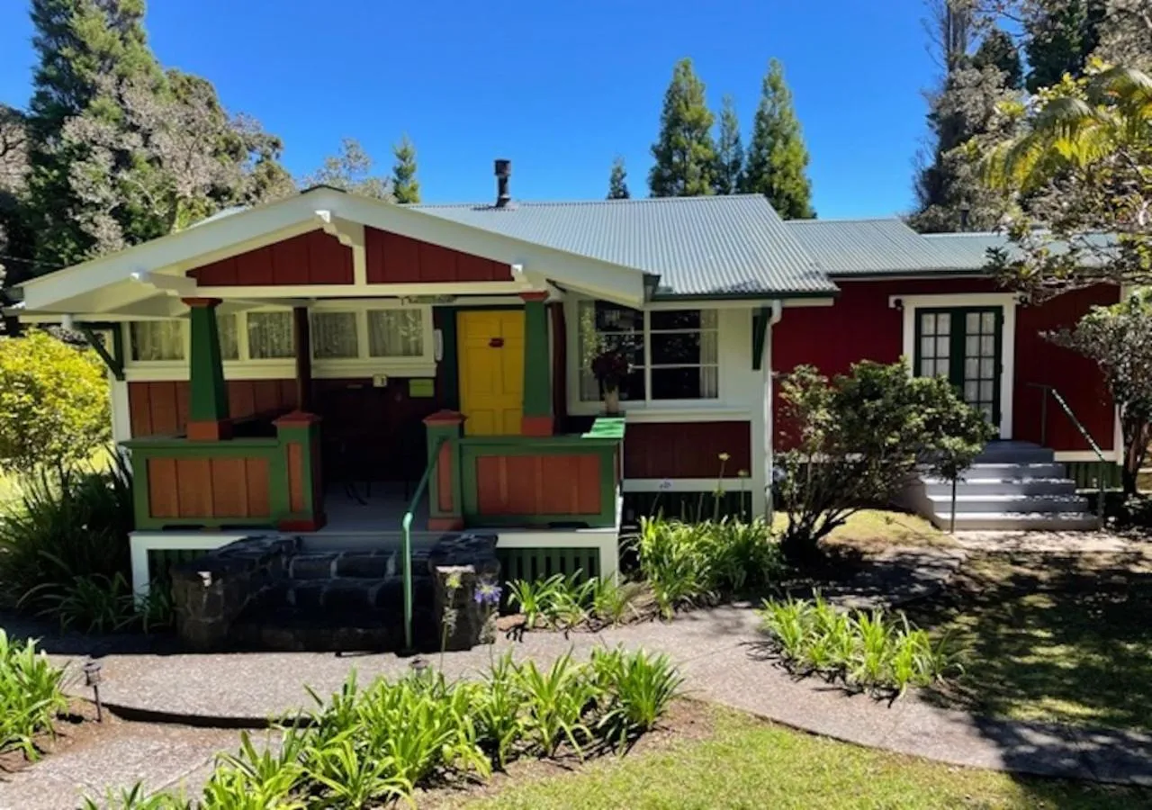 Property building in Volcano Teapot Cottage