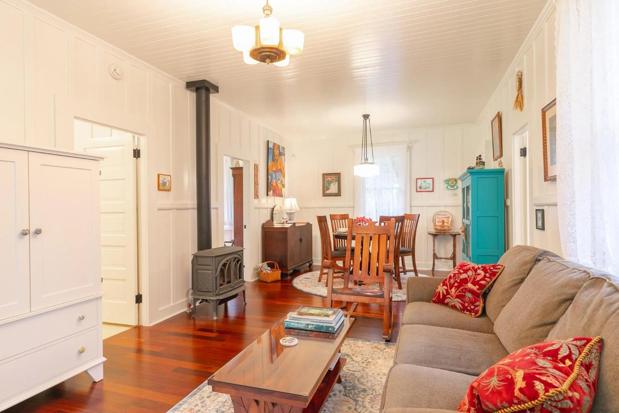 Bedroom in Volcano Teapot Cottage