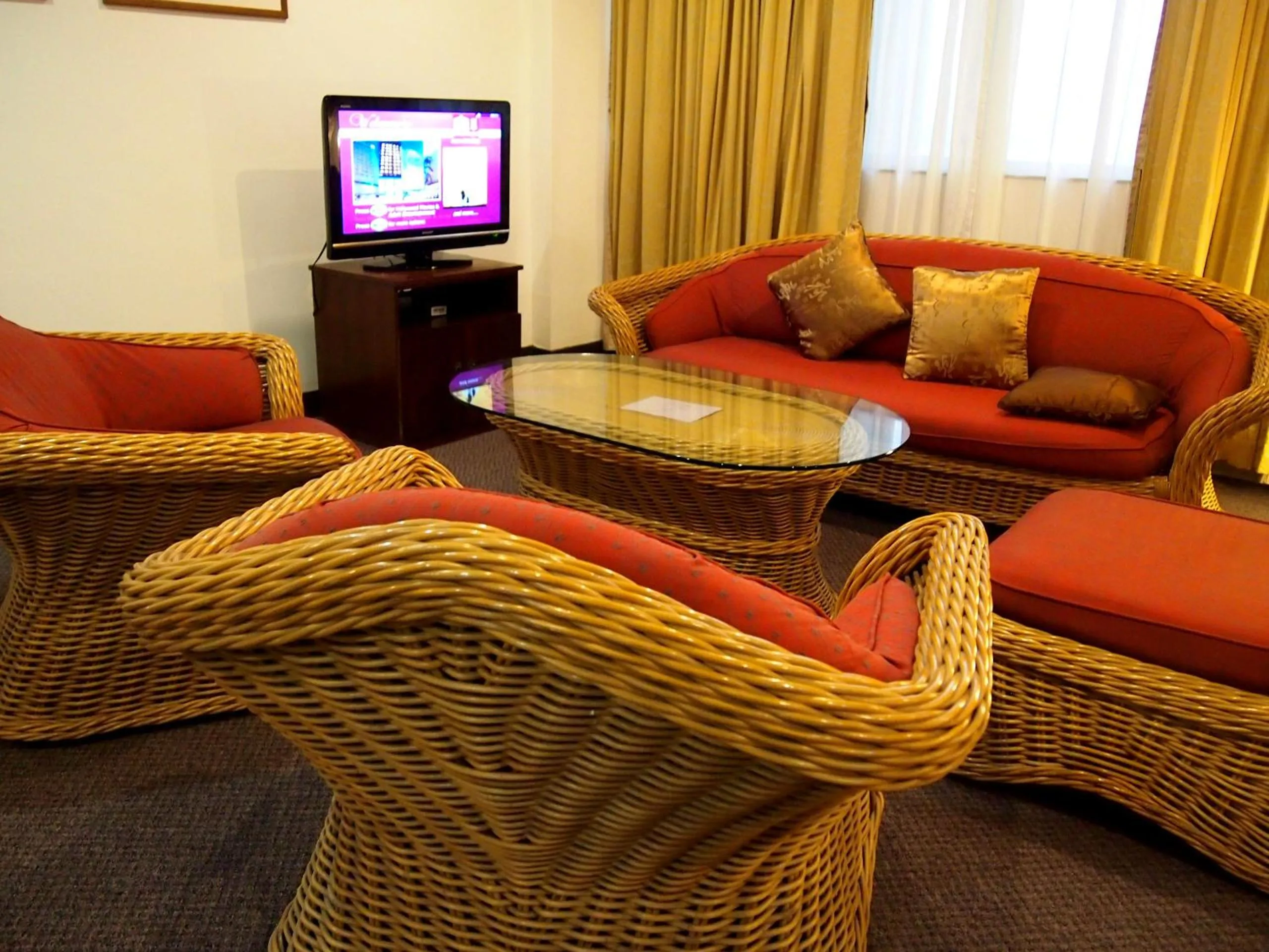 TV and multimedia in Hotel Royal