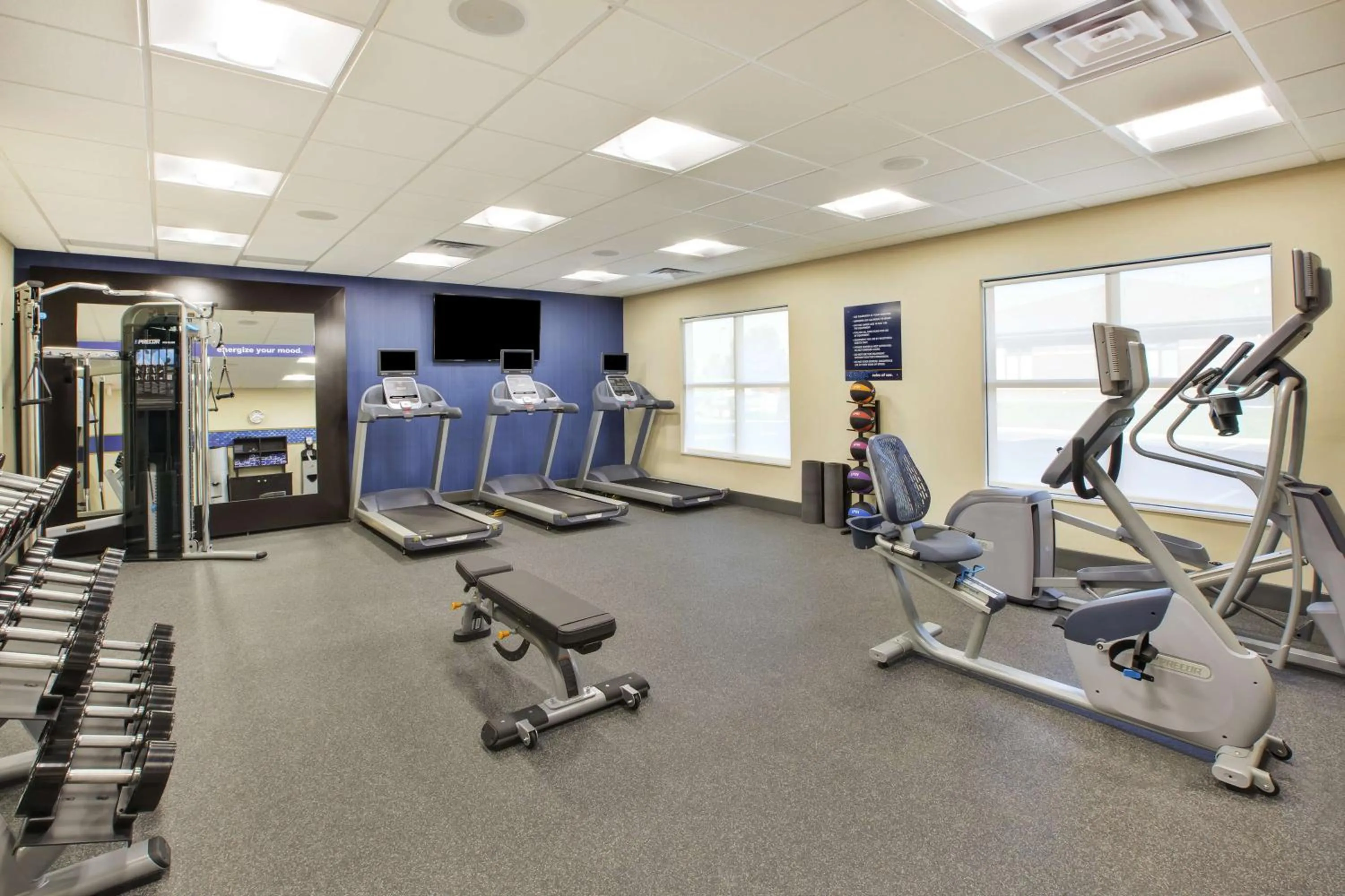 Fitness centre/facilities in Hampton Inn & Suites By Hilton, Southwest Sioux Falls