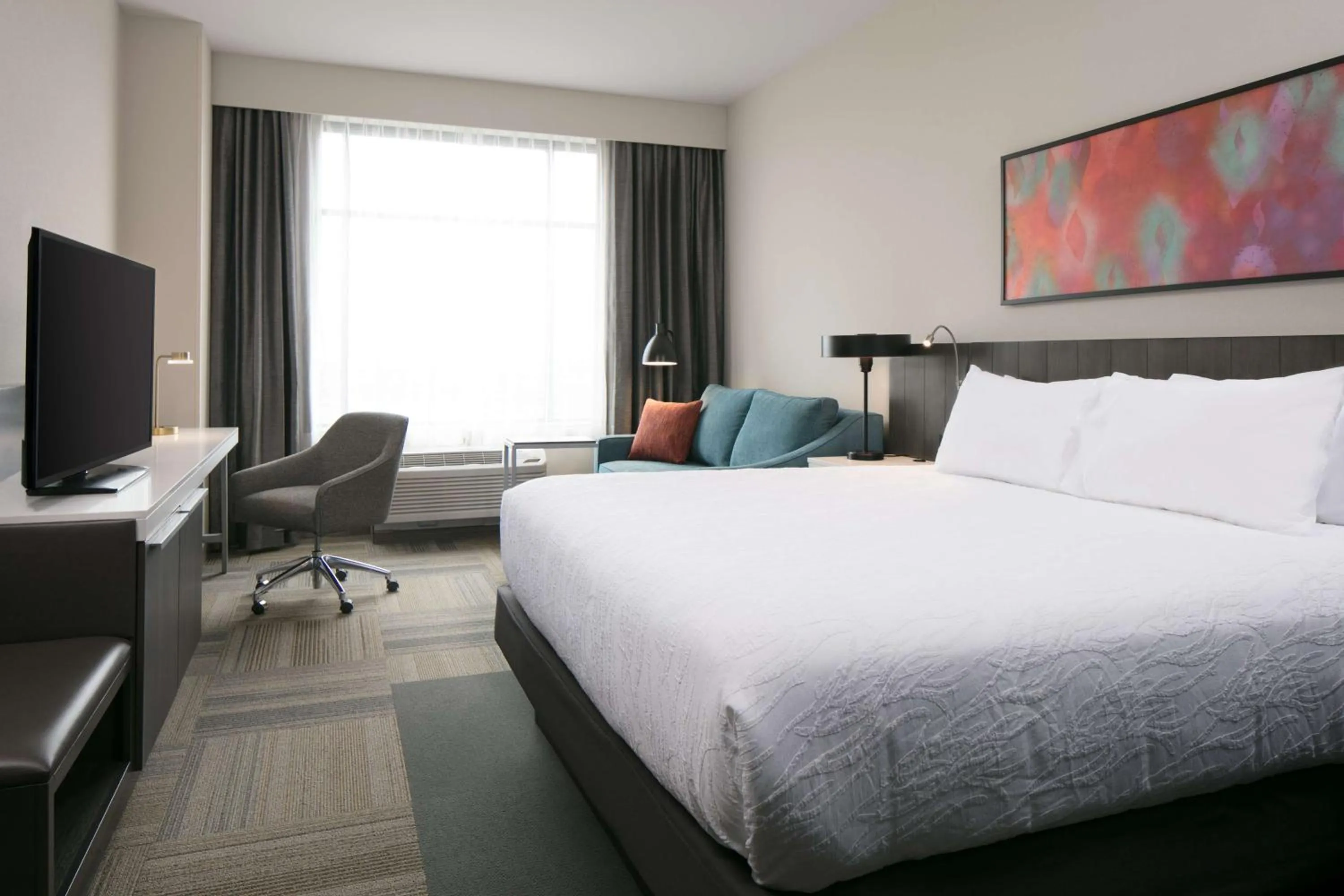 Bedroom, Bed in Hilton Garden Inn Iowa City Downtown University